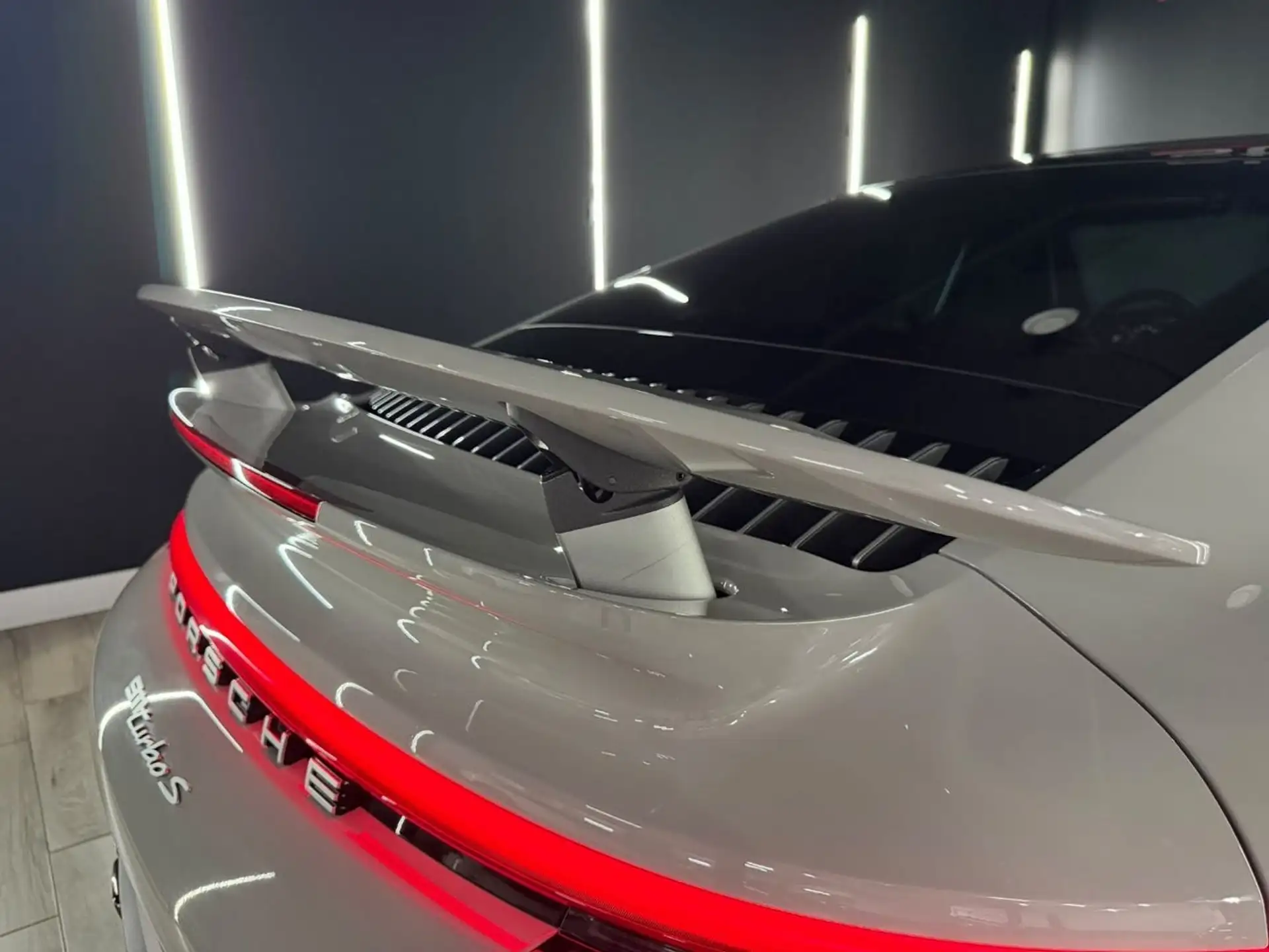 포르쉐 911 Turbo S Coupe 2023 화이트 사진 5