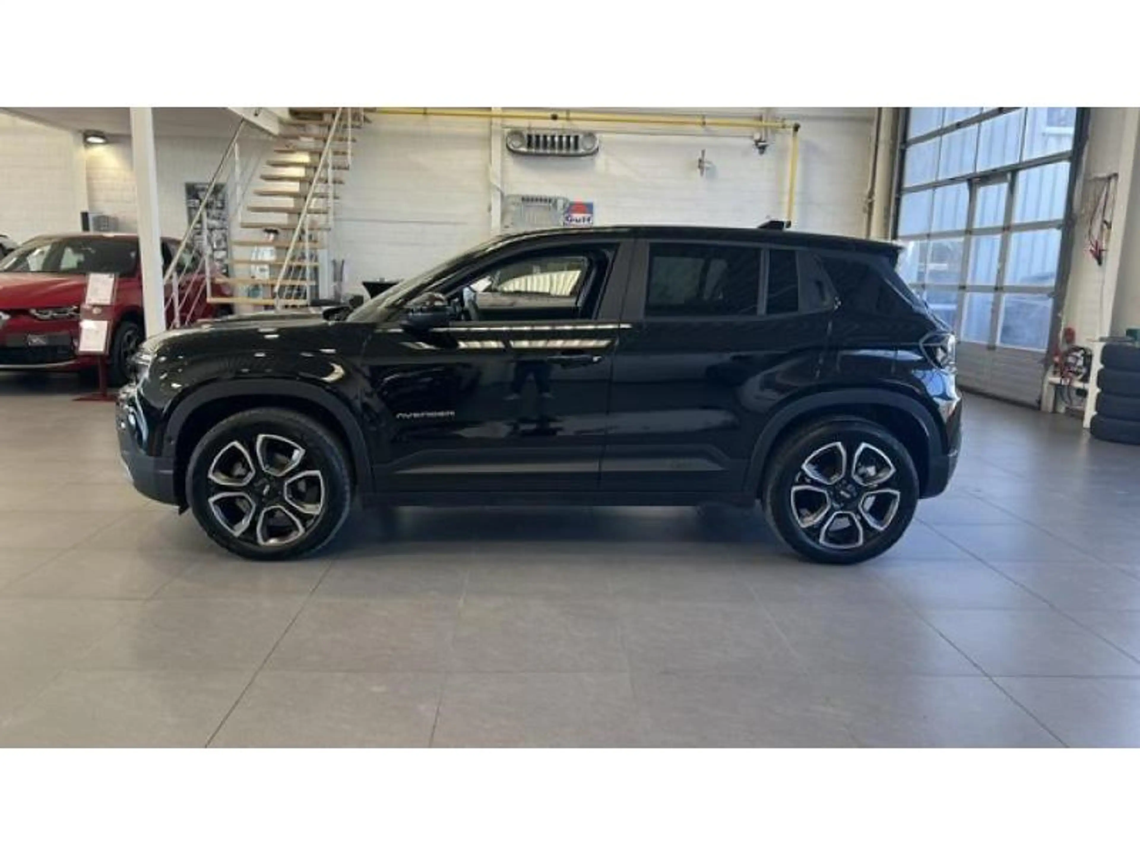 Jeep Avenger 1.2 Turbo MHEV Summit — photo 2