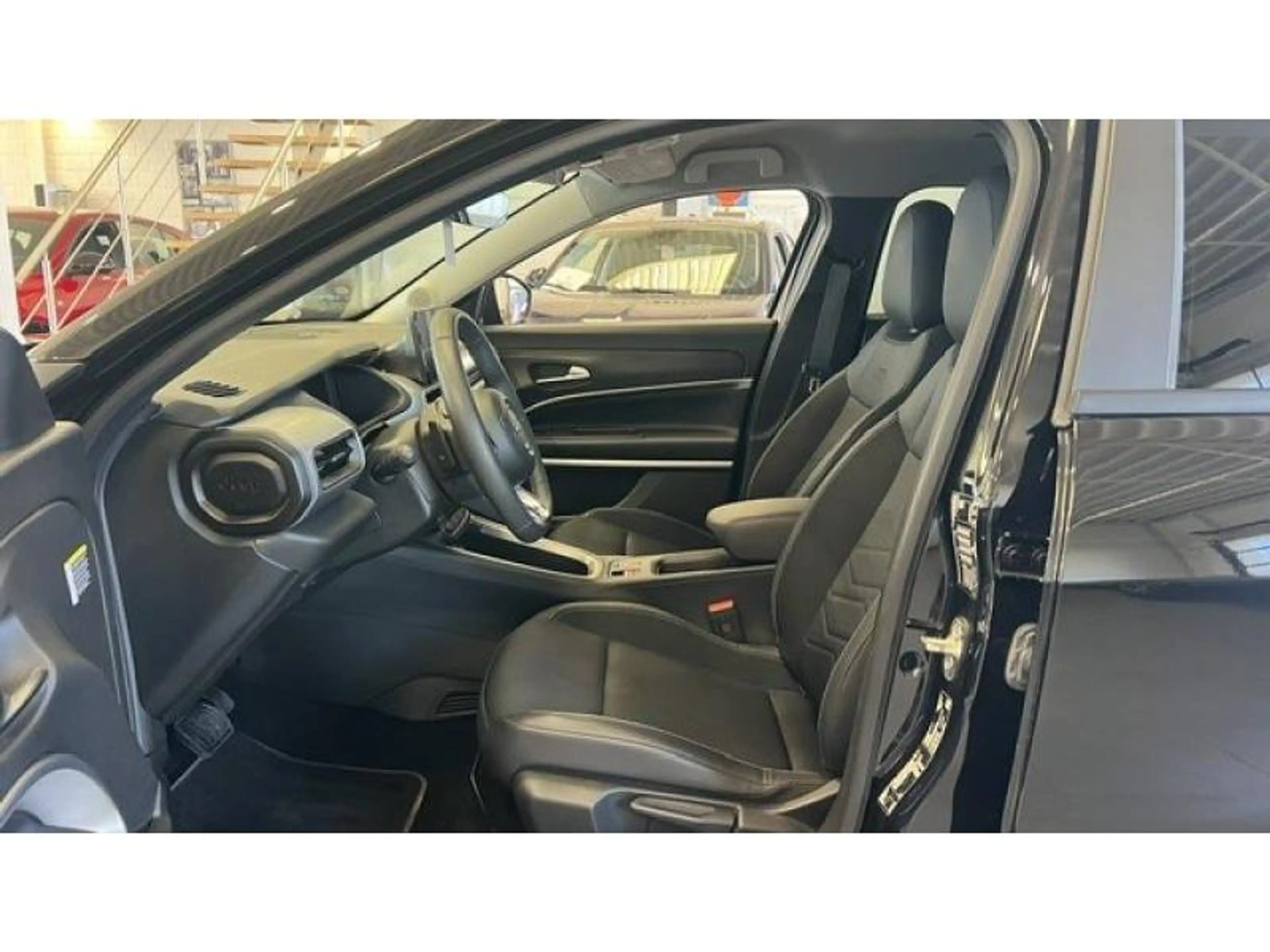Jeep Avenger 1.2 Turbo MHEV Summit — photo 10