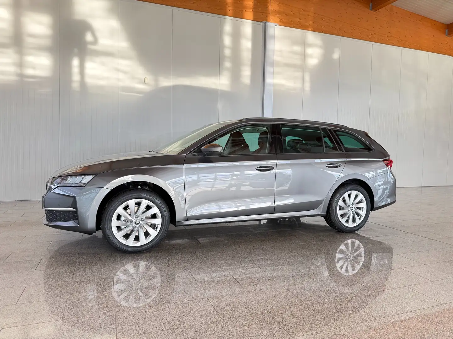 Skoda Octavia 1.5 TSI 85 kW Selection "Winterräder kostenlos" Grau - 1