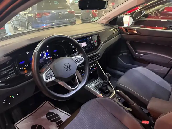 Volkswagen Taigo 2025, foto 2