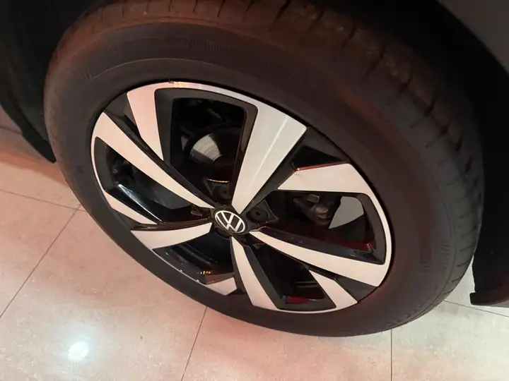 Volkswagen Taigo 2025, foto 6