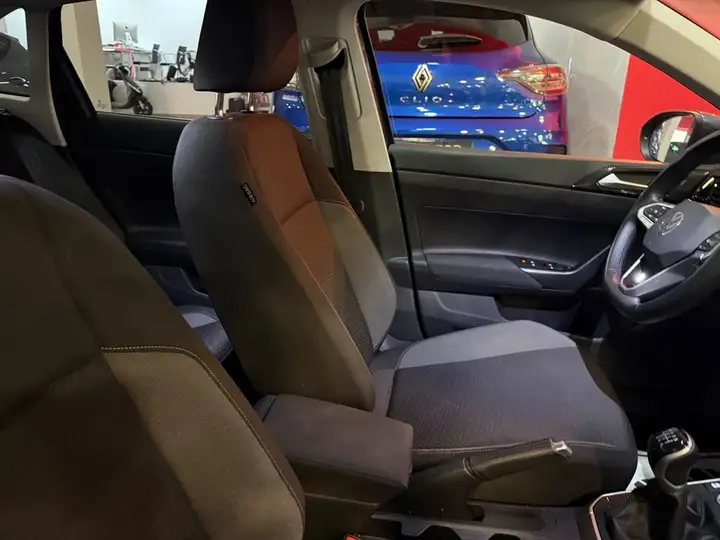 Volkswagen Taigo 2025, foto 3