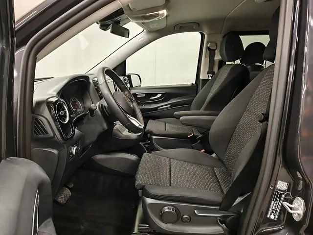 Mercedes-Benz Vito Tourer Aut. Lang, new MY, 8-Sitz, AHV, LED Ansicht 13