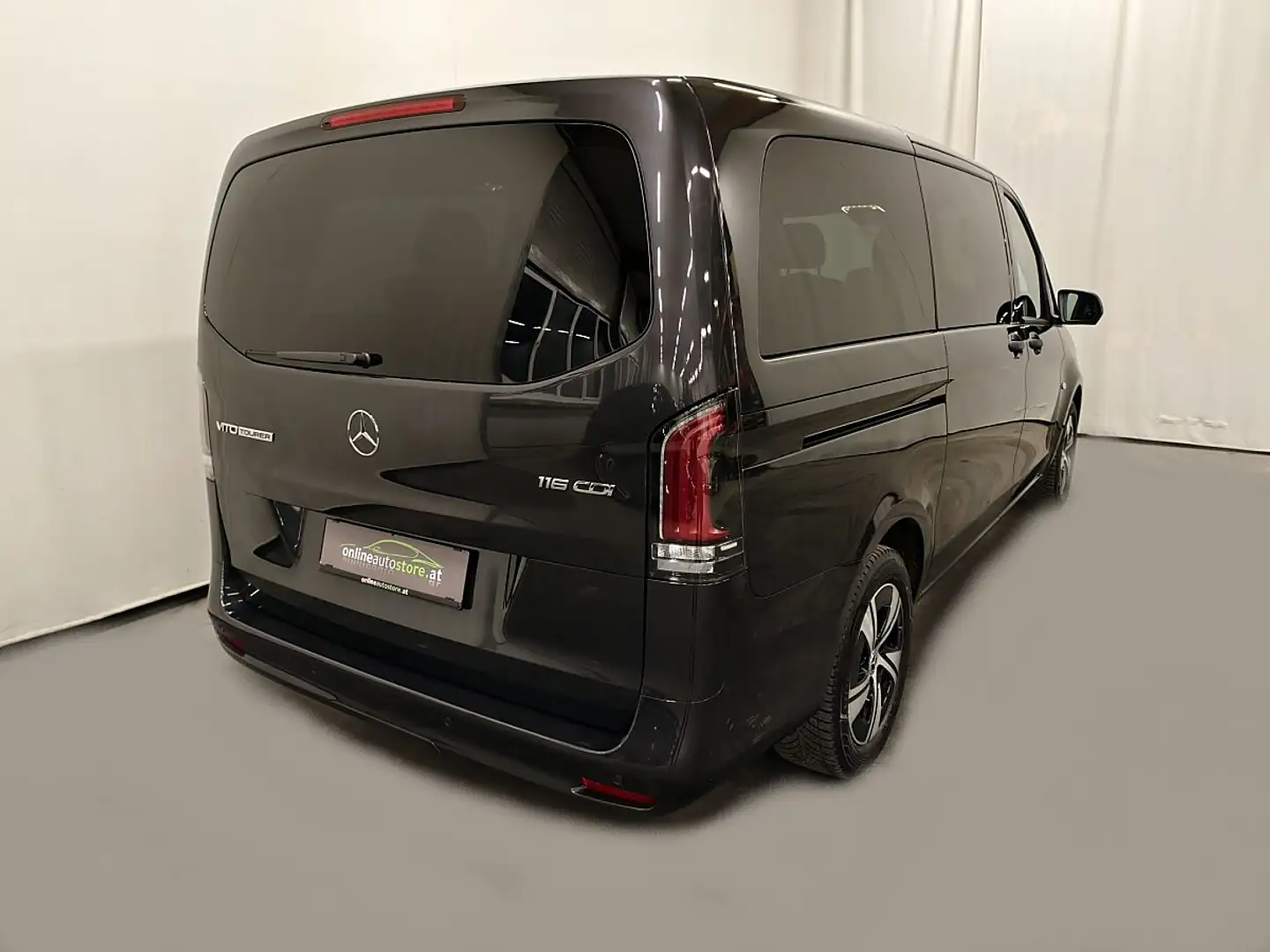 Mercedes-Benz Vito Tourer Aut. Lang, new MY, 8-Sitz, AHV, LED Grau - 2