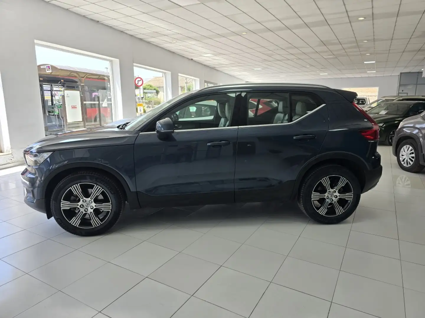 Volvo XC40 T4 Inscription Premium Edition Aut. Azul - 2