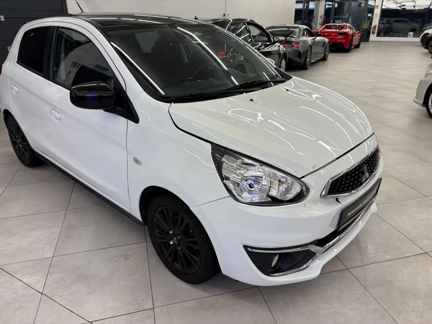 Mitsubishi Space Star Active+ Schwarz - 1