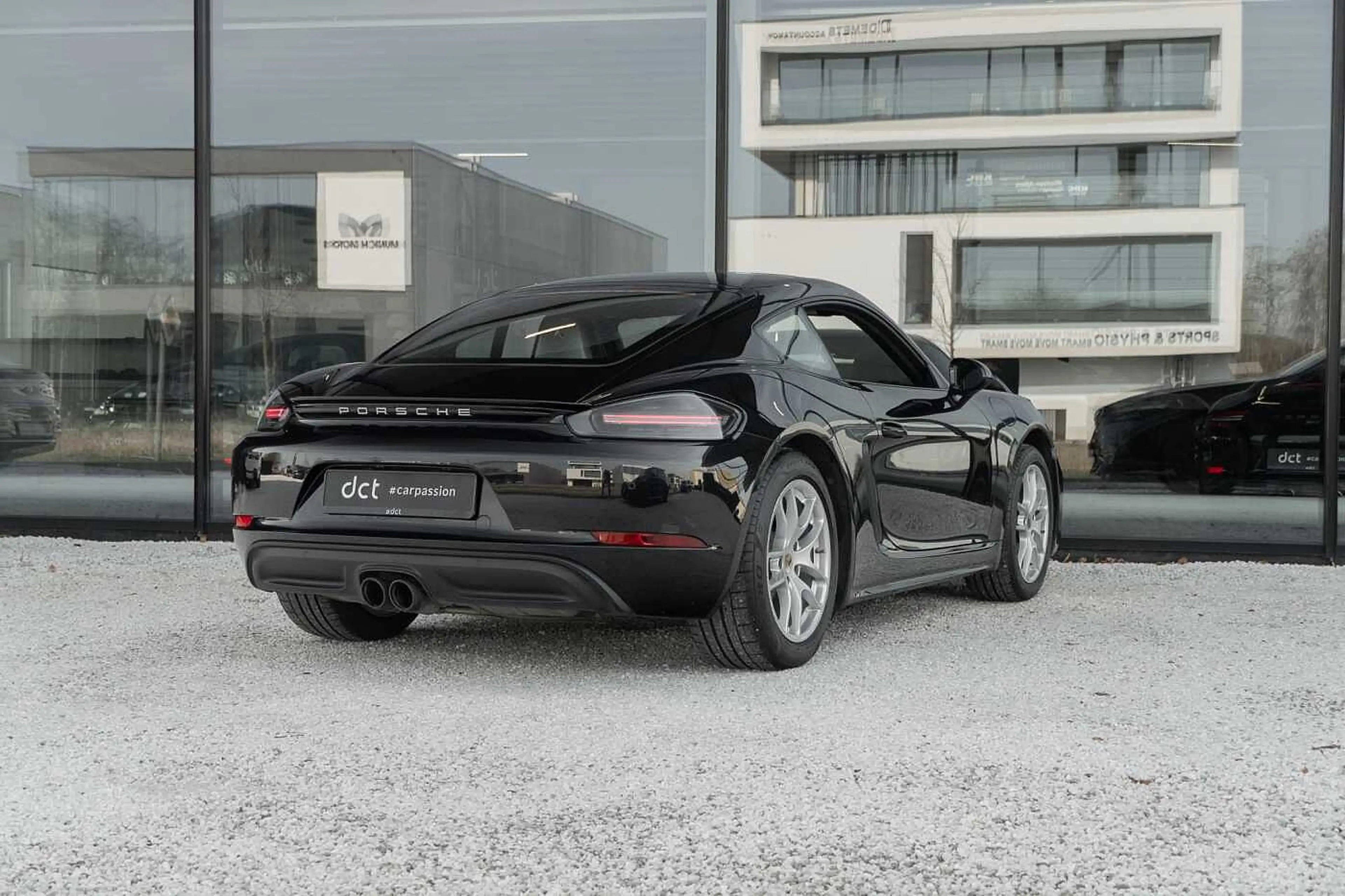 Porsche Cayman 718 — photo 3