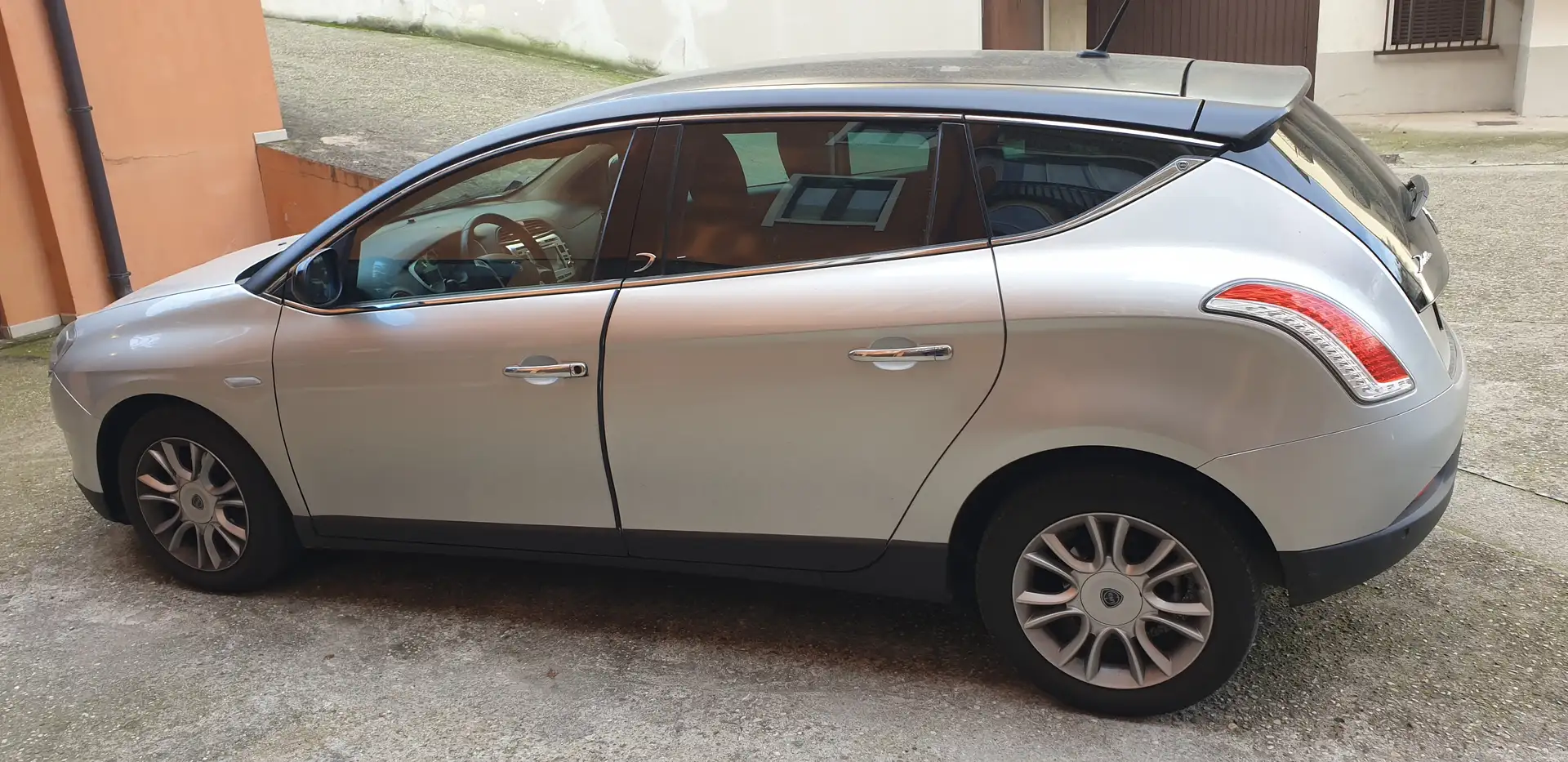 Lancia Delta Delta 1.6 mjt Oro 120cv dpf Srebrny - 1