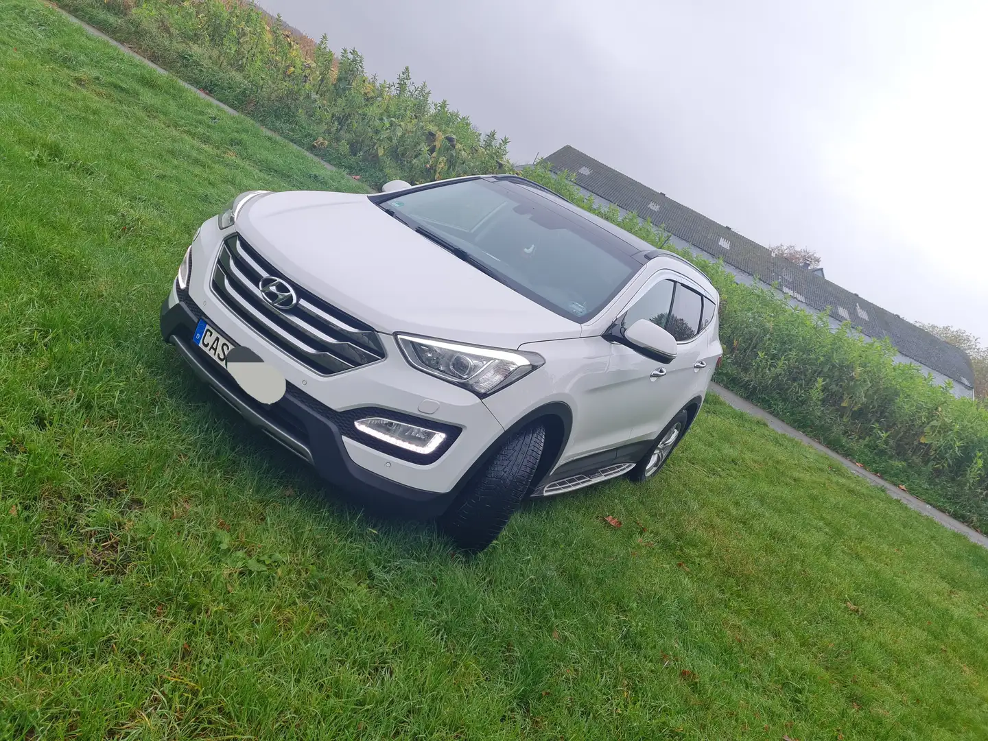 Hyundai SANTA FE Santa Fe 2.2 CRDI 4WD Automatik Premium Weiß - 2