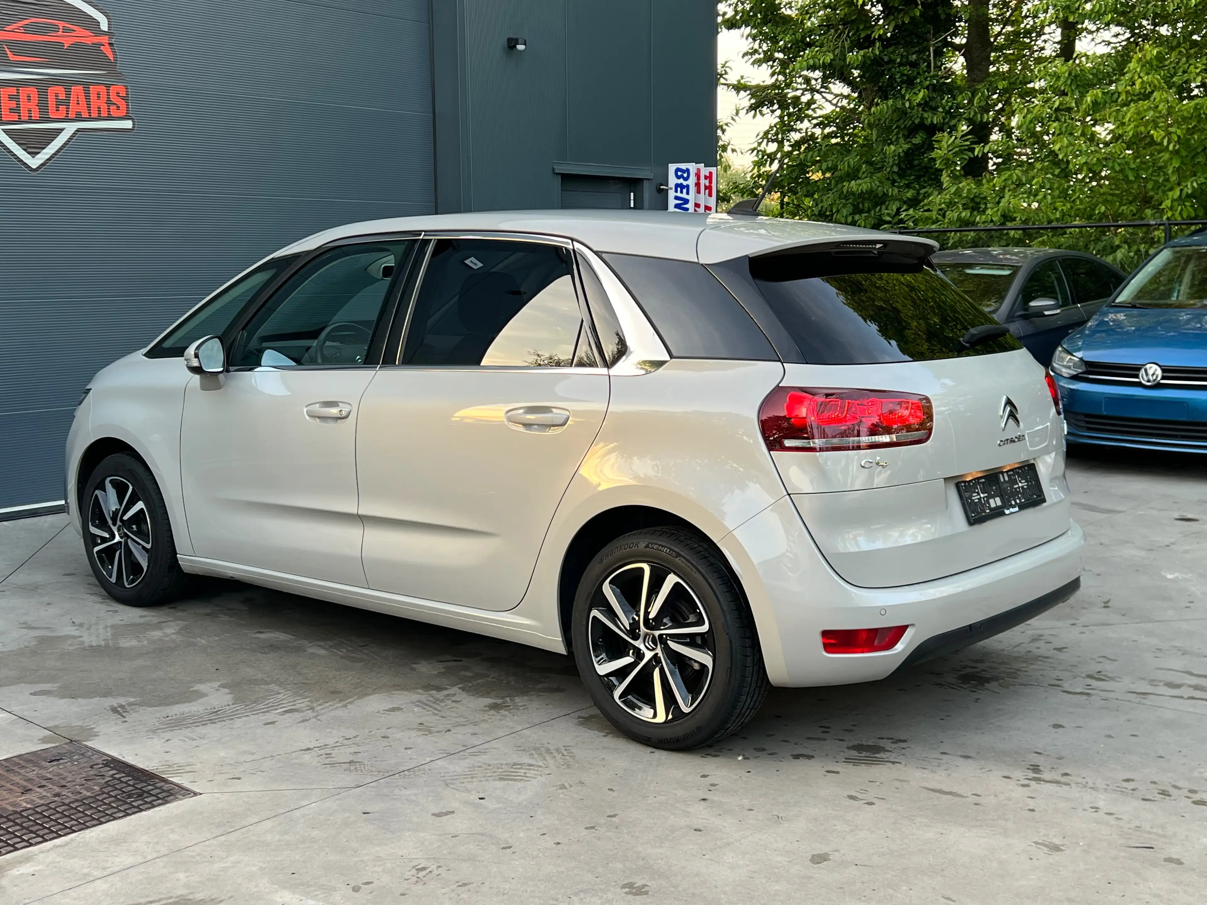 Citroen C4 Picasso 1.6 BlueHDi Navi Camera CruiseCntrl 48.573Km Keyless LED — photo 3