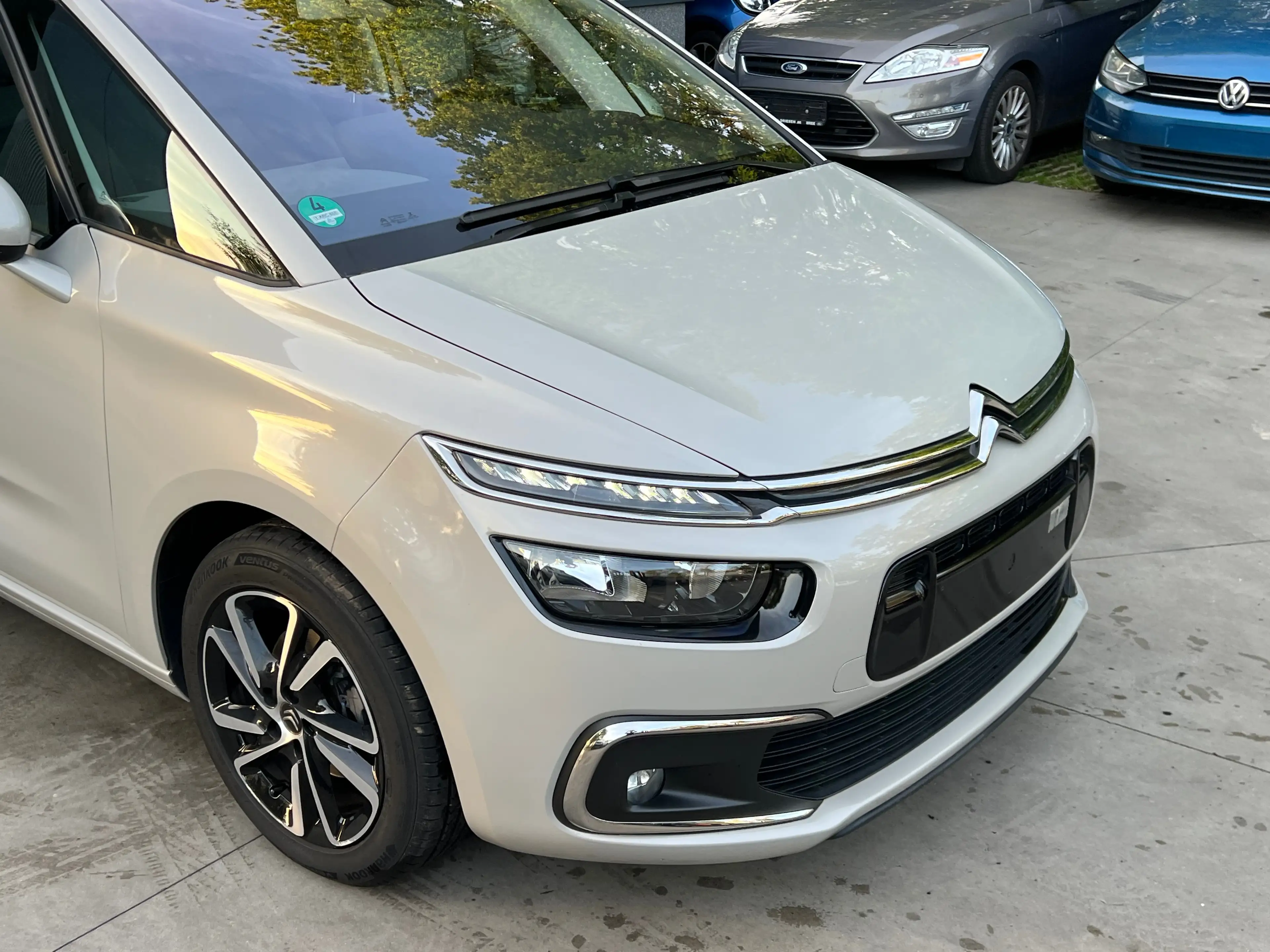 Citroen C4 Picasso 1.6 BlueHDi Navi Camera CruiseCntrl 48.573Km Keyless LED — photo 7