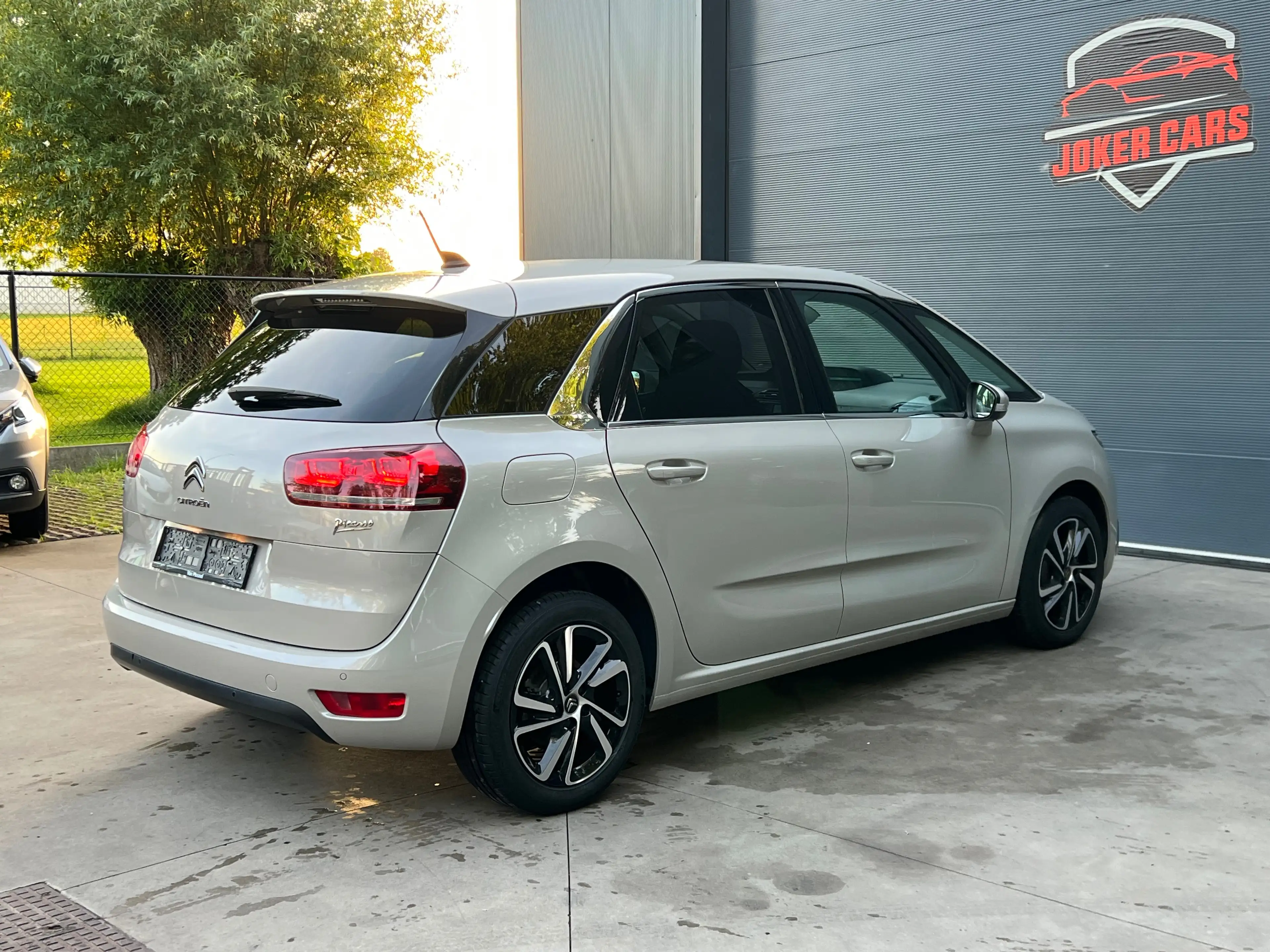 Citroen C4 Picasso 1.6 BlueHDi Navi Camera CruiseCntrl 48.573Km Keyless LED — photo 5