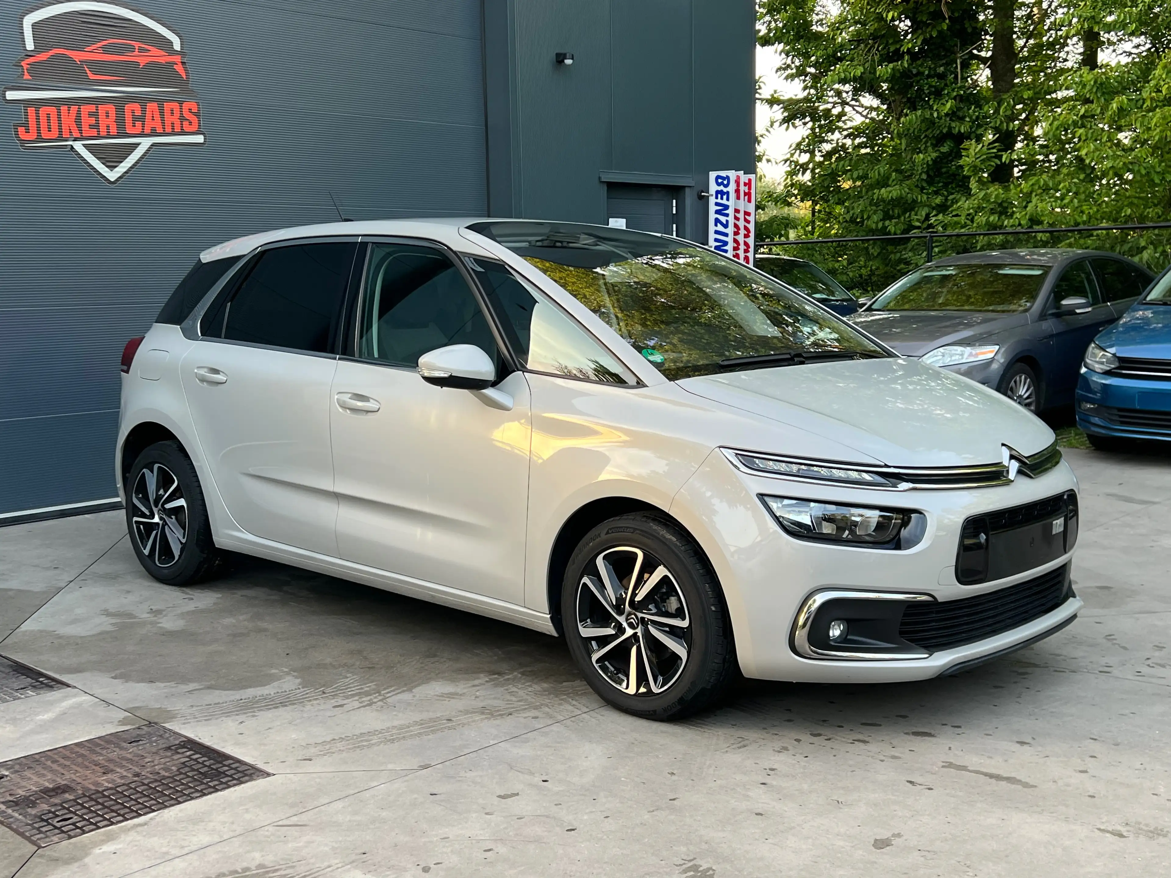 Citroen C4 Picasso 1.6 BlueHDi Navi Camera CruiseCntrl 48.573Km Keyless LED — photo 6