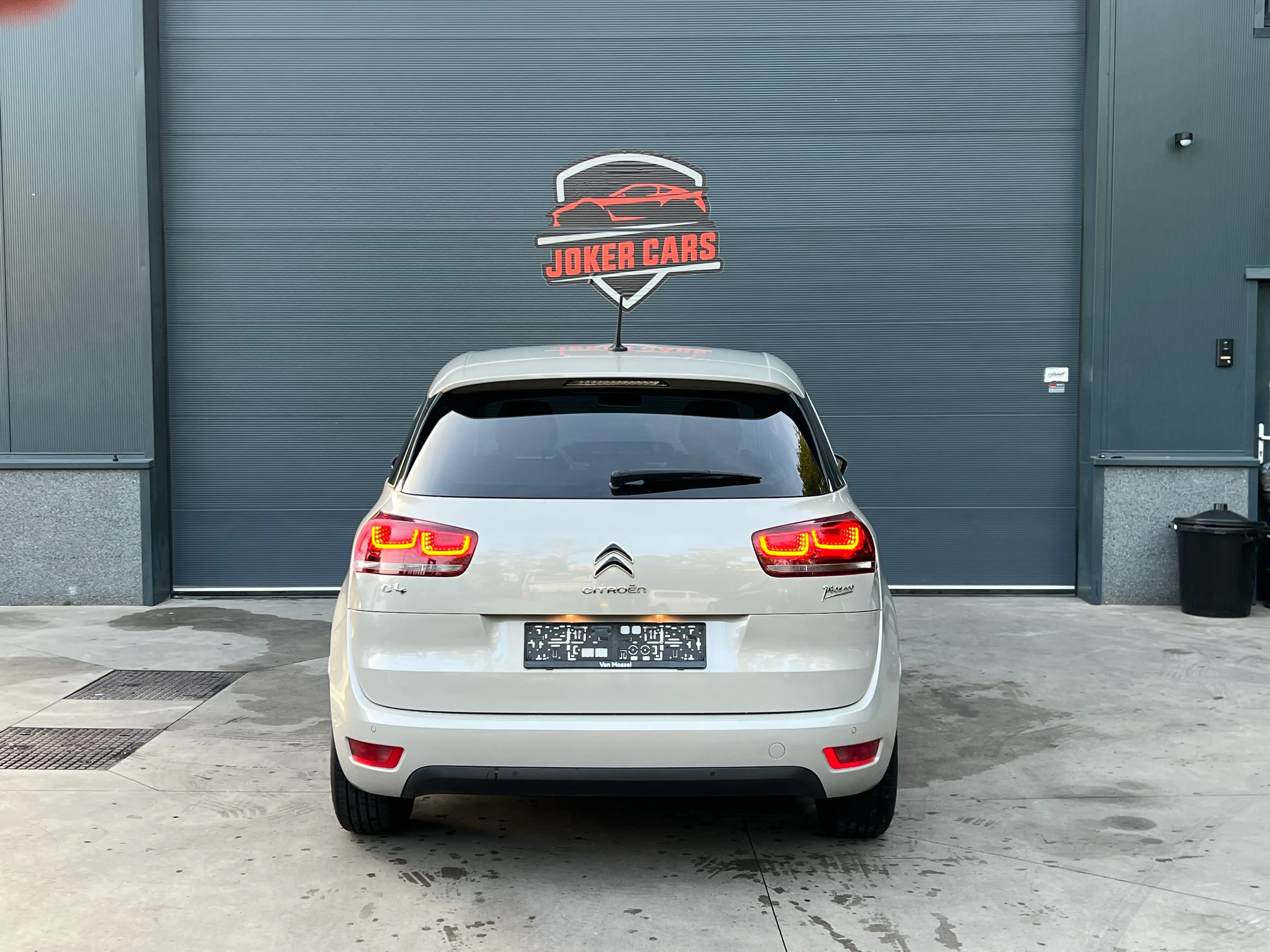 Citroen C4 Picasso 1.6 BlueHDi Navi Camera CruiseCntrl 48.573Km Keyless LED — photo 4