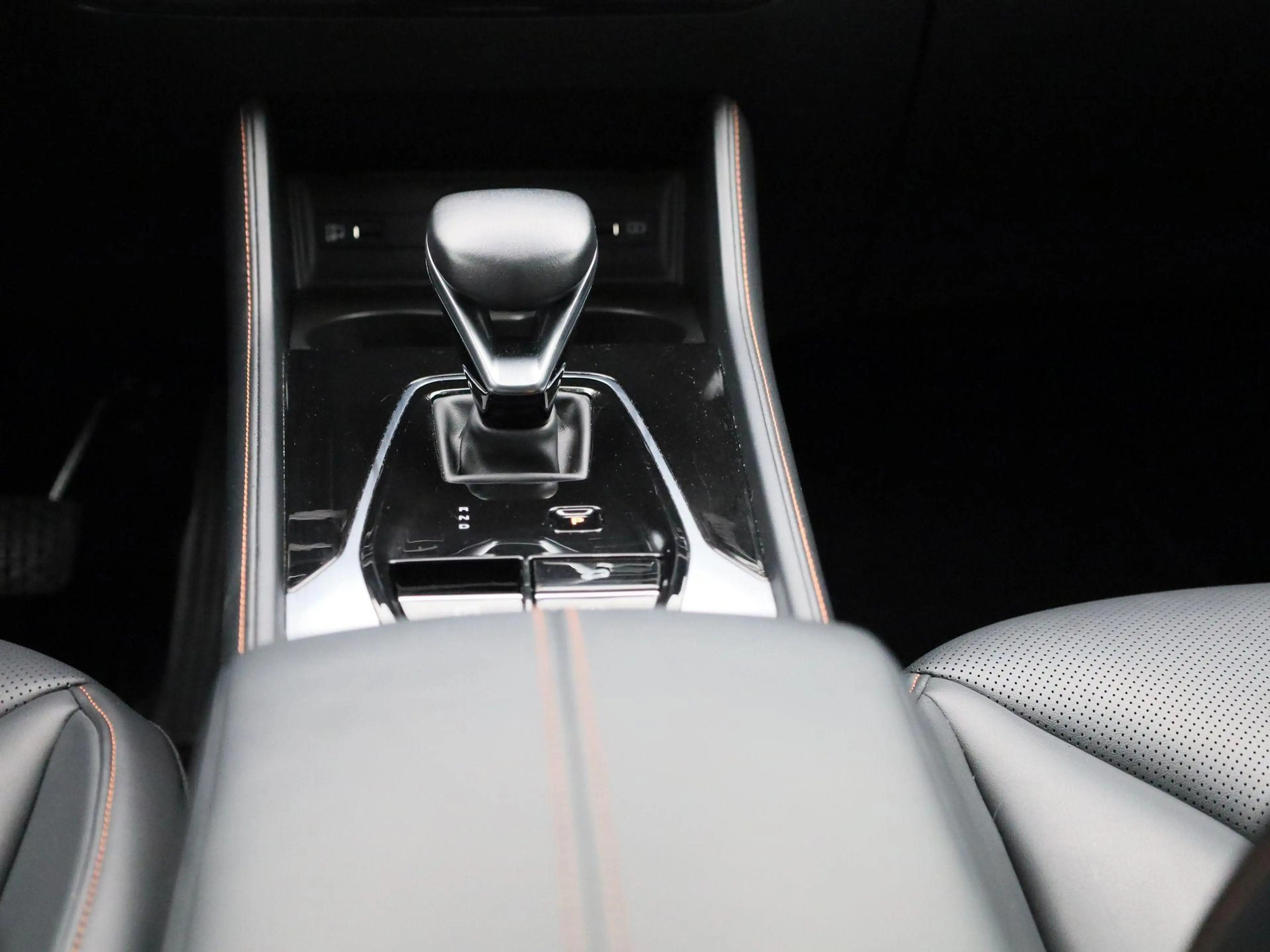 MG HS MG PHEV 1.5 Luxury — photo 10