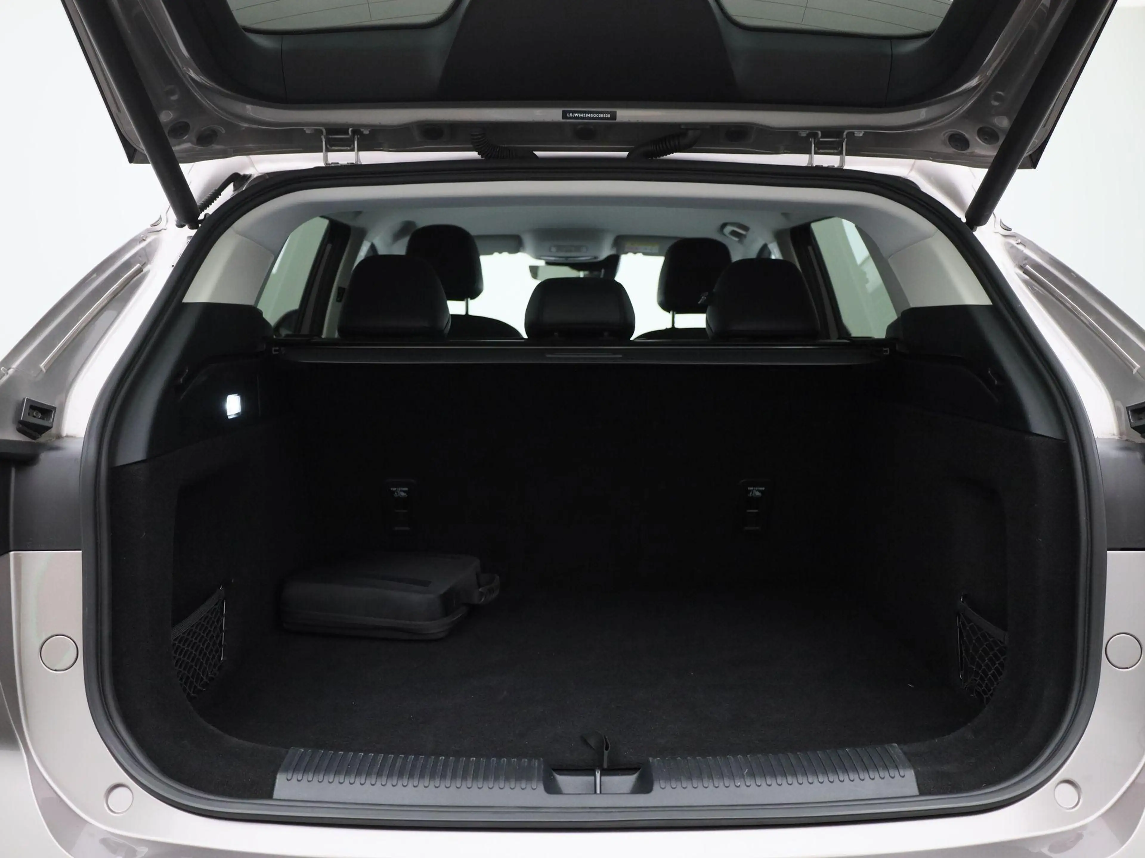 MG HS MG PHEV 1.5 Luxury — photo 14