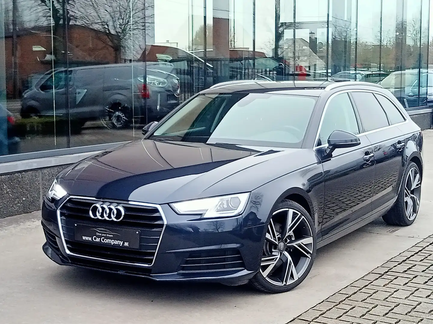 Audi A4 Avant 2.0 TDi S-TRONIC*LEDER*GPS*TREKHAAK Azul - 2