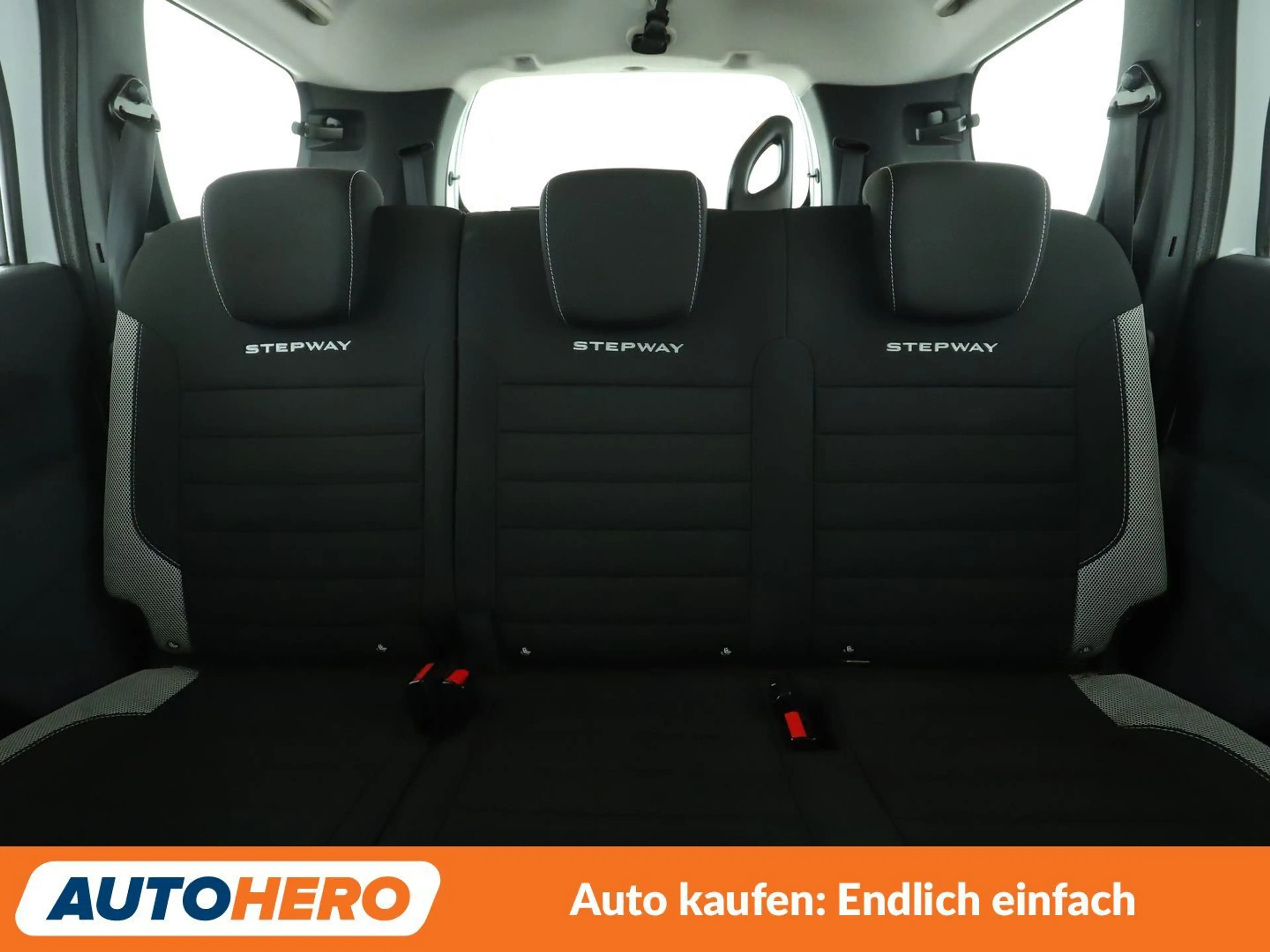 Dacia Lodgy 1.3 TCe Stepway*TEMPO*NAVI*PDC*KLIMA*GARANTIE* — photo 15