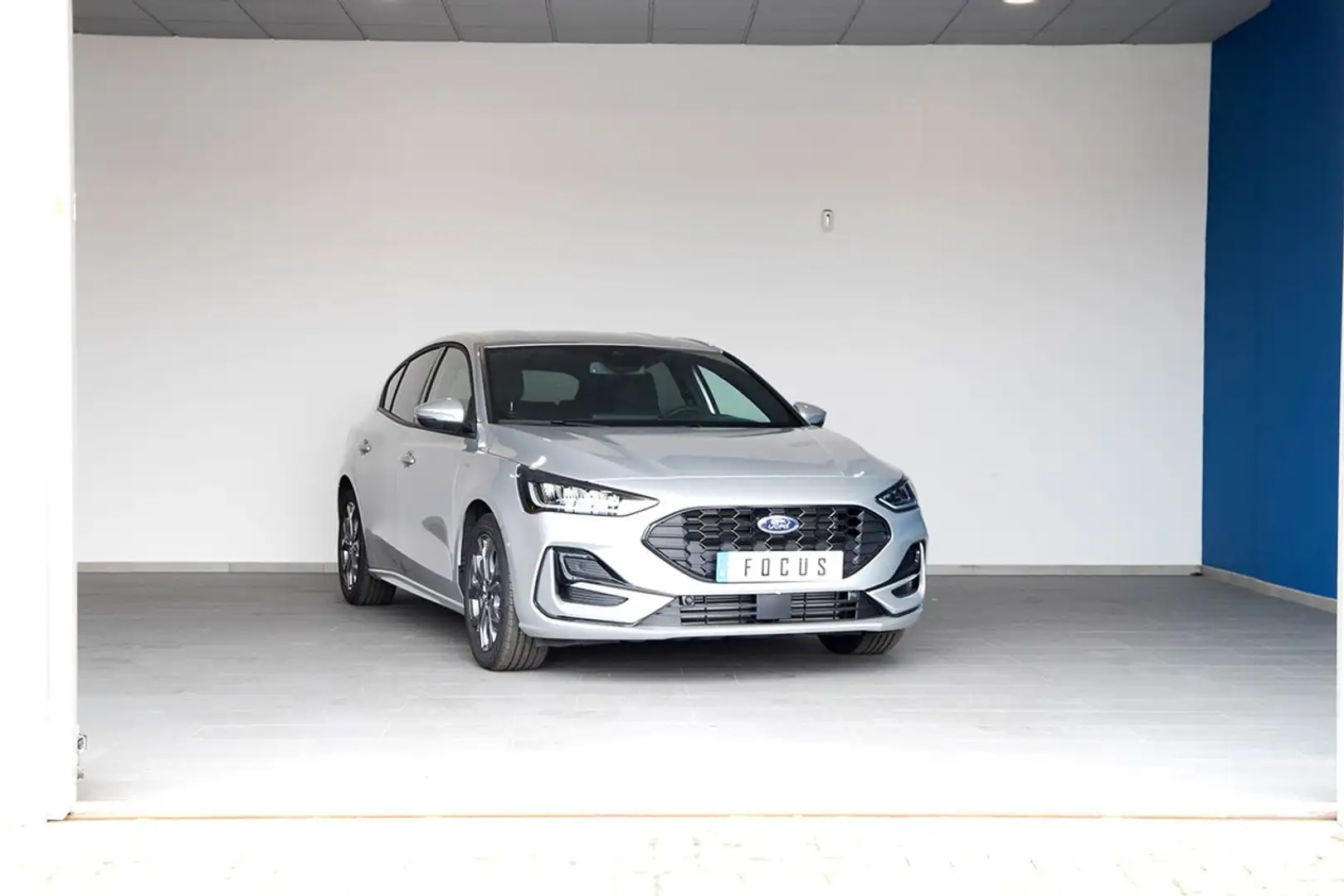 Ford Focus 1.0 ECOBOOST MHEV 92KW ST-LINE 125CV 5P Plateado - 2