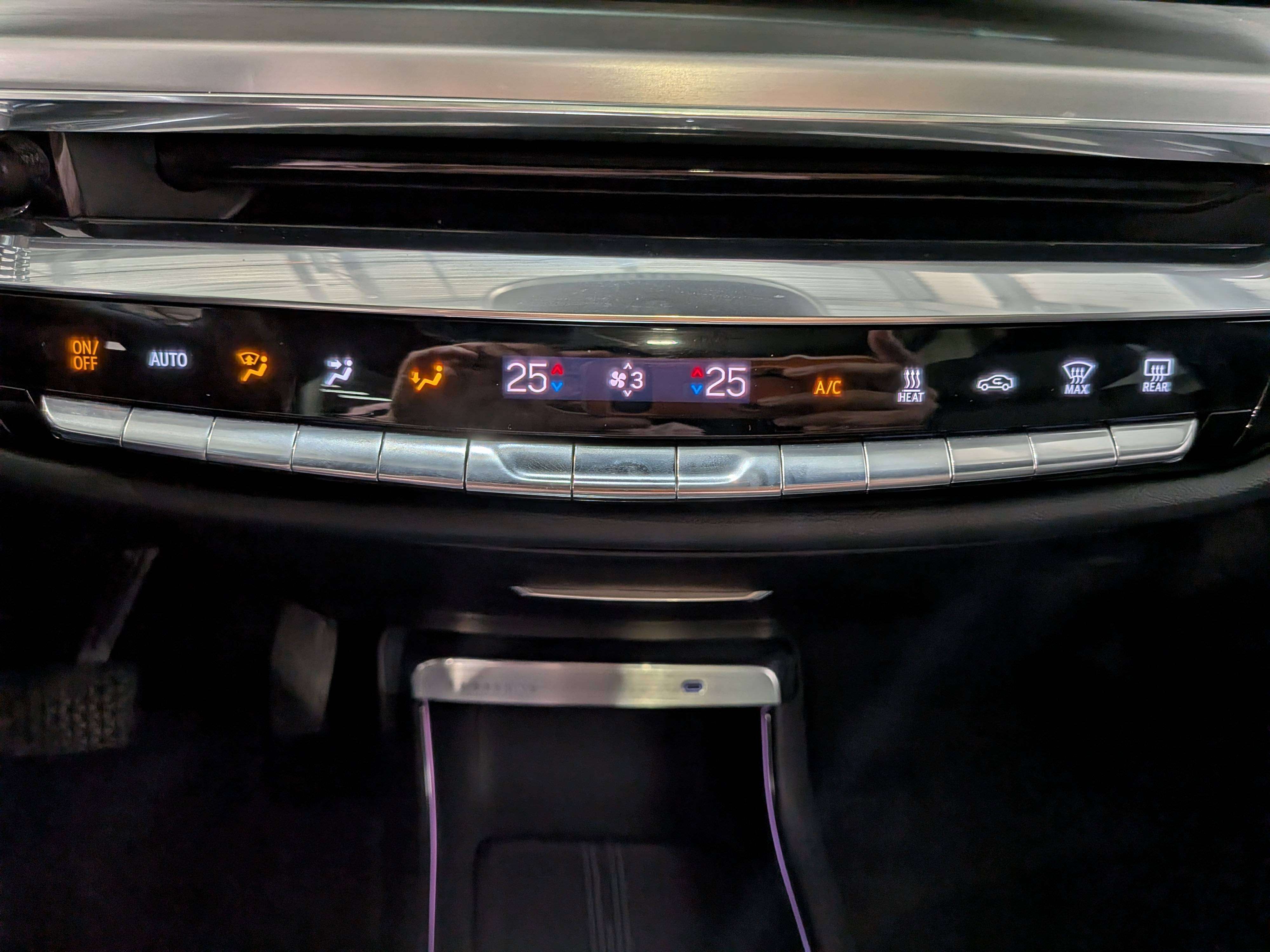 Cadillac LYRIQ 2024