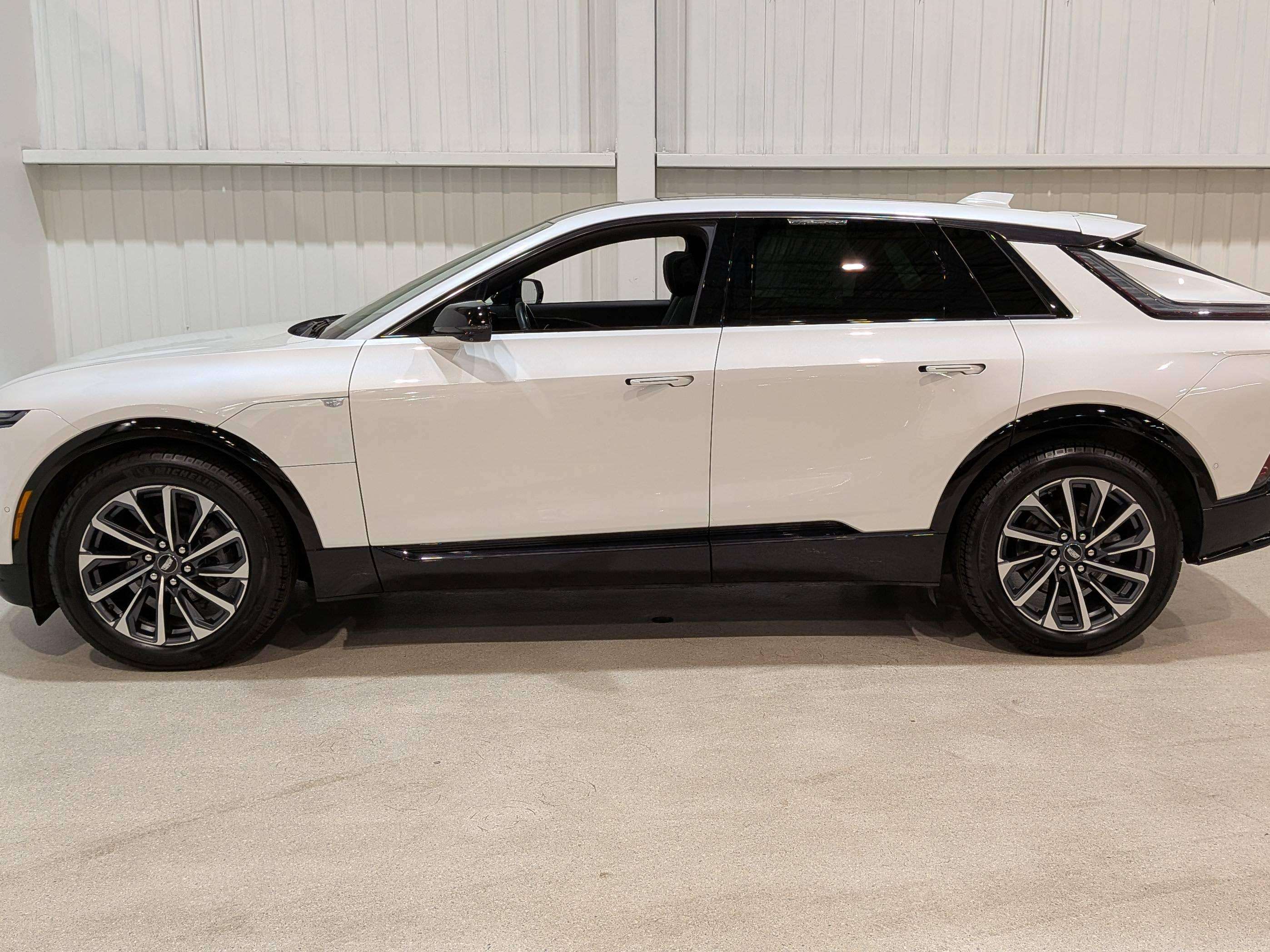 Cadillac LYRIQ 2024