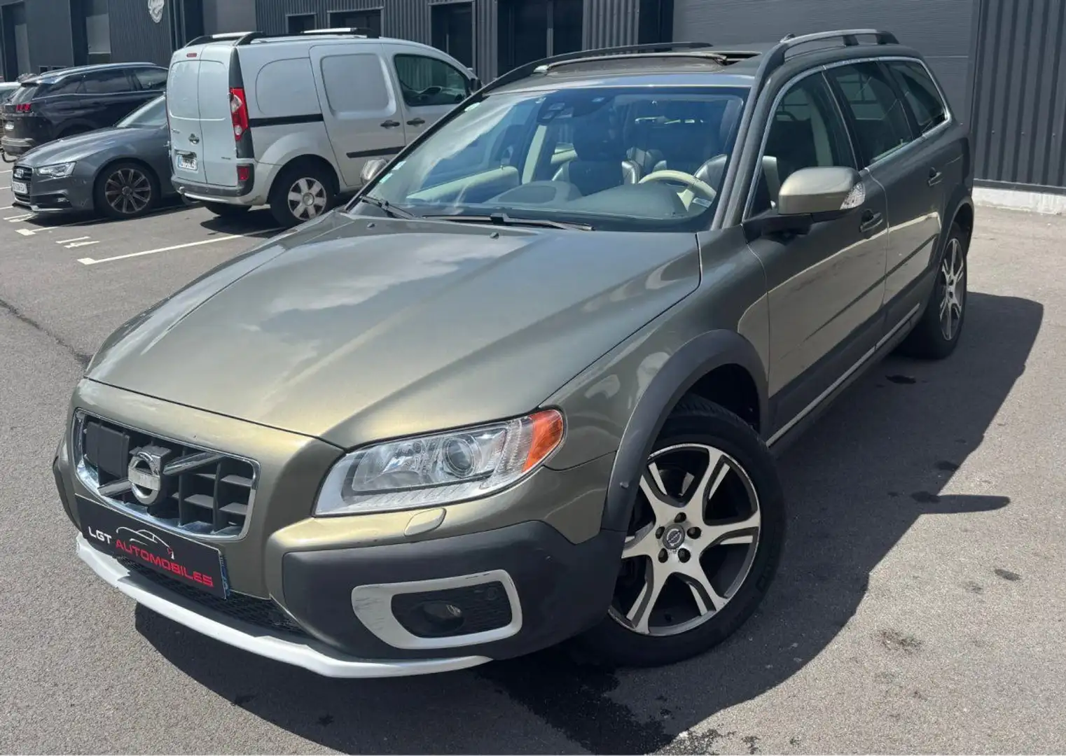 Volvo XC70 II D5 215ch AWD Summum Geartronic - 2