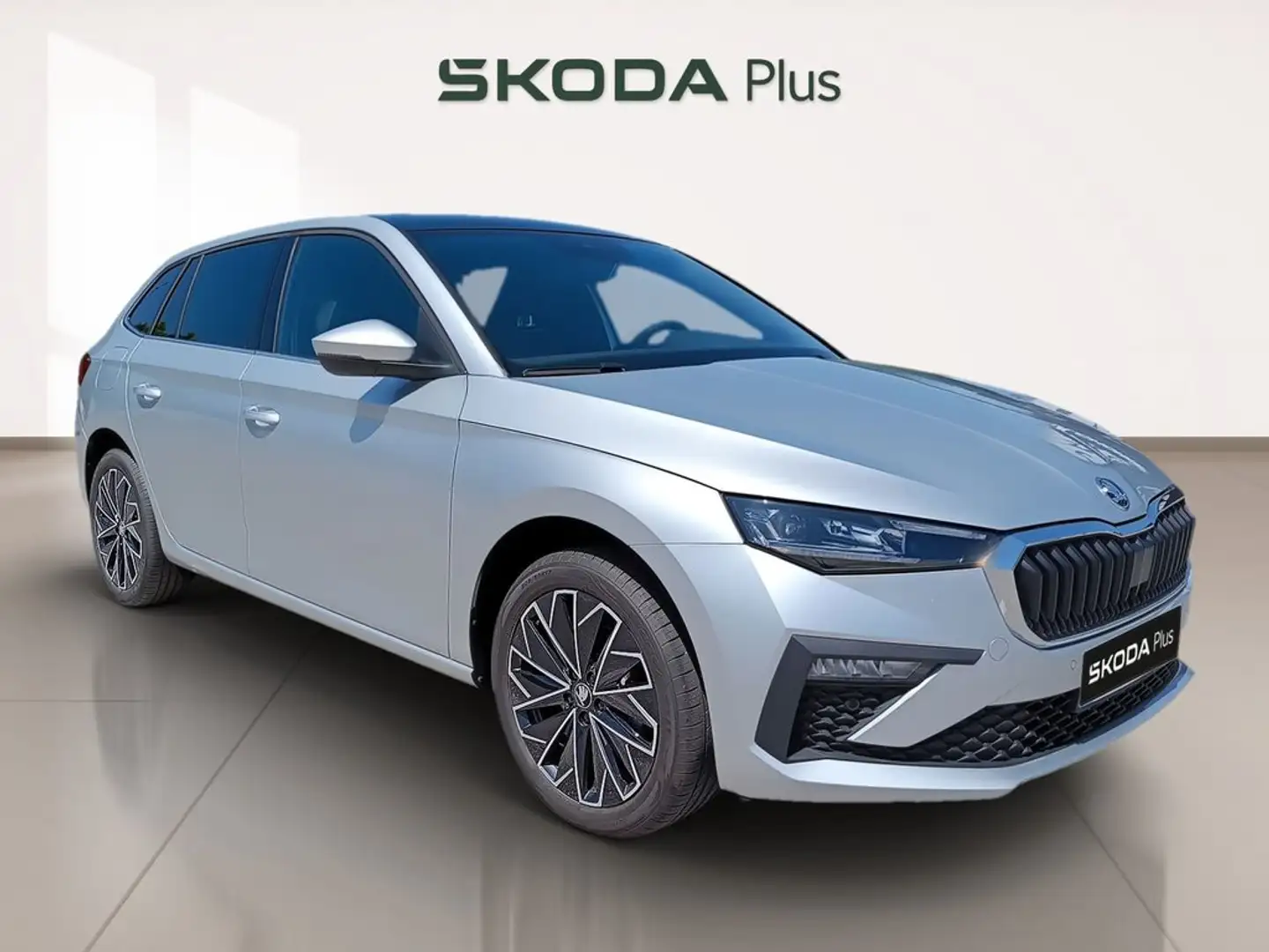 Skoda Scala 1.0 TSI Design DSG 85kW Plateado - 1