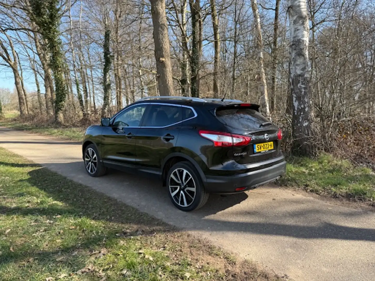 Nissan Qashqai 1.2 Tekna Automaat - Trekhaak - Meeneemprijs Noir - 2