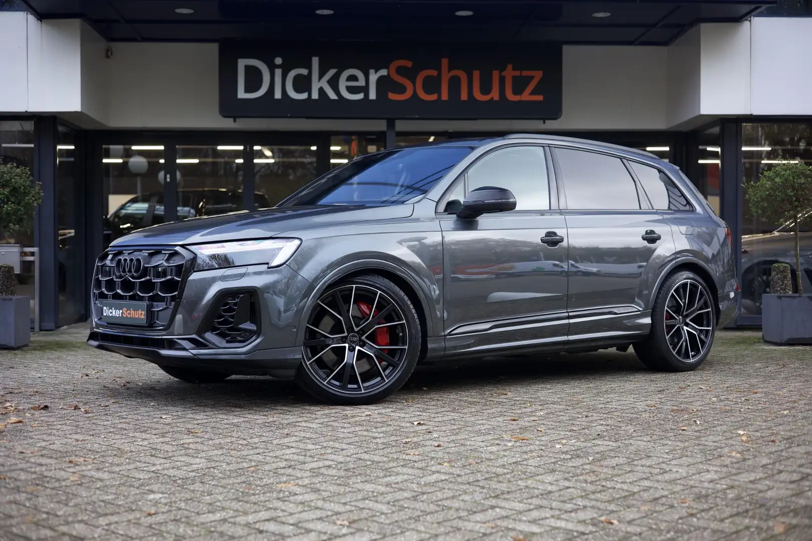 Audi Q7 60 TFSIe Competition Pano | Trekhaak | Massage | V Gris - 1