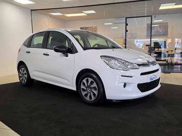 1.0 VTi Attraction ** 49161 km **