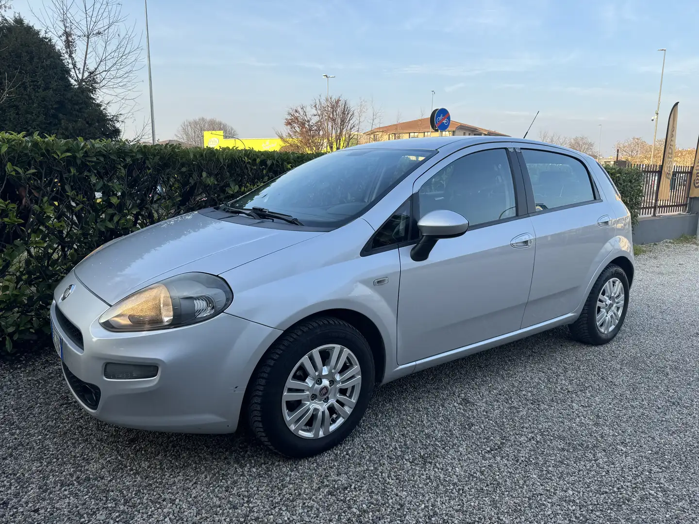 Fiat Punto 5p 1.2 Lounge EURO6 - NEOPATENTATI - 1