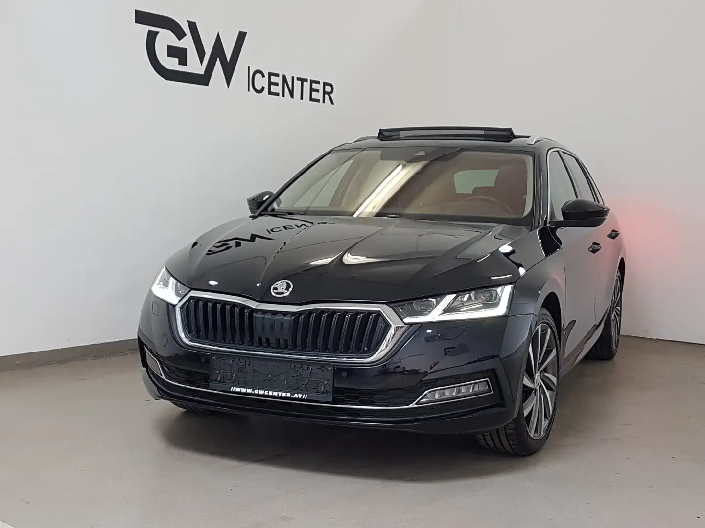 Skoda Octavia Combi 2,0 TDI DSG Style Matrix Virtual AHK Pano Schwarz - 1