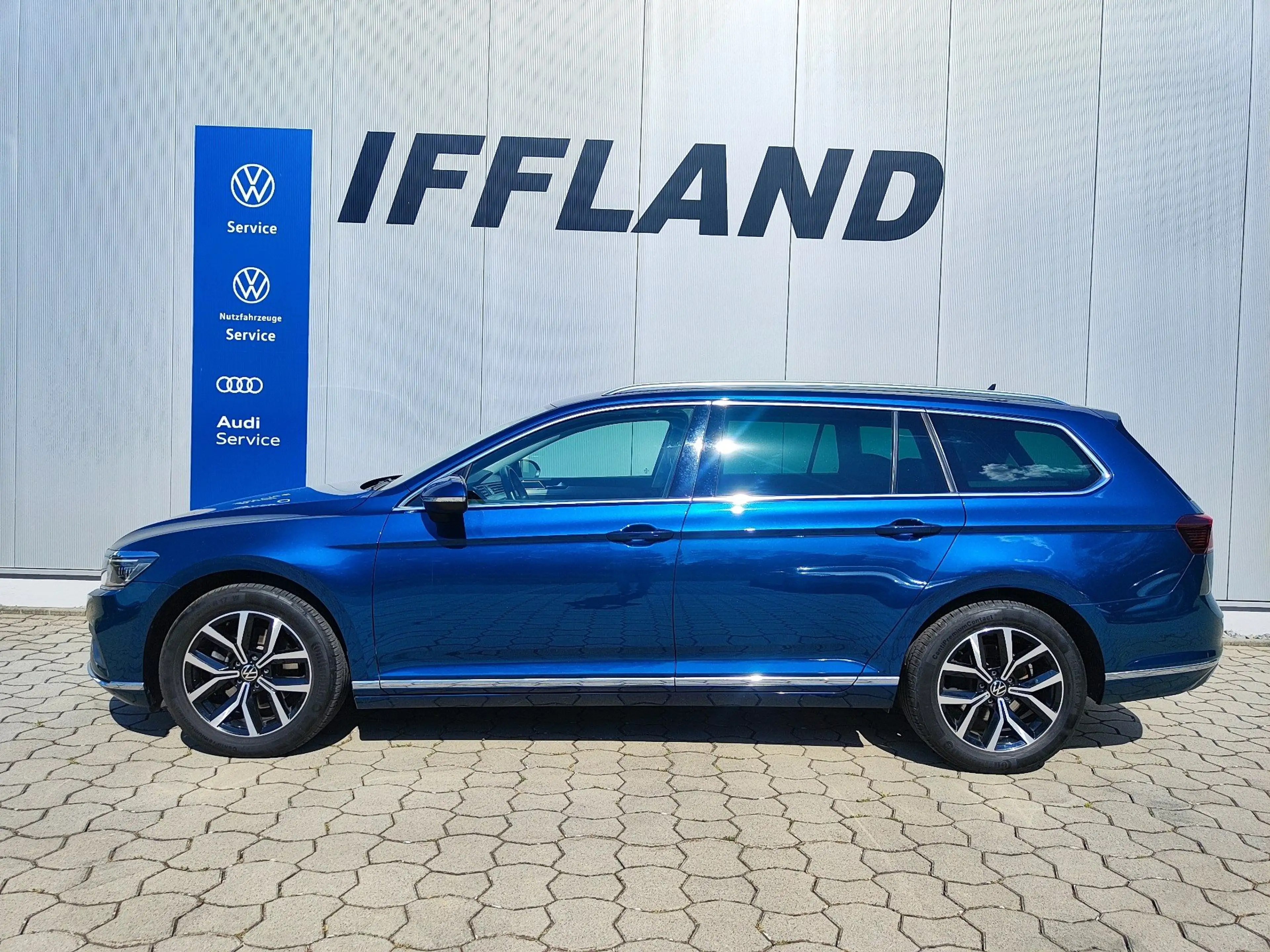 Volkswagen Passat Variant 2.0 TSI Elegance *AHK*ErgoActive*MATRIX* — photo 4