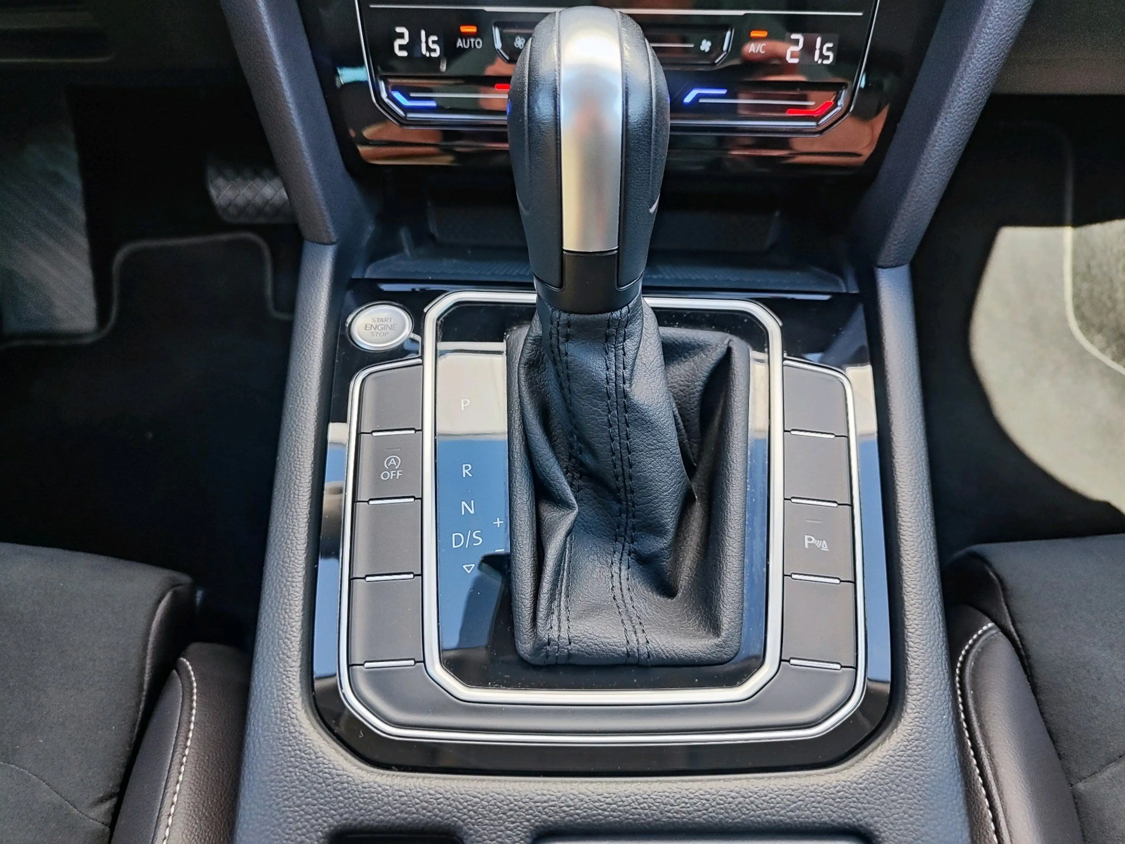 Volkswagen Passat Variant 2.0 TSI Elegance *AHK*ErgoActive*MATRIX* — photo 20