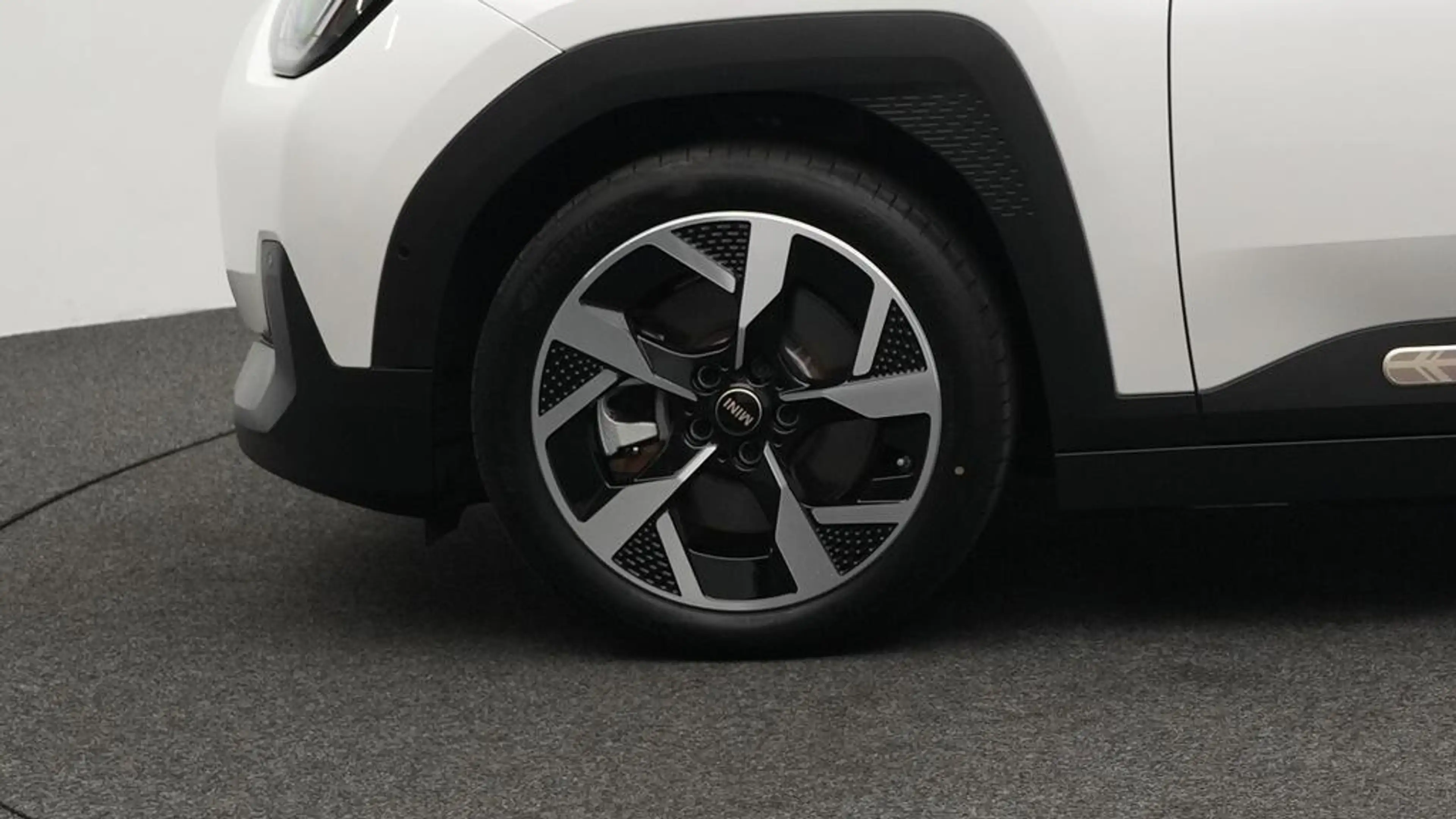 MINI Aceman Classic Trim — photo 9