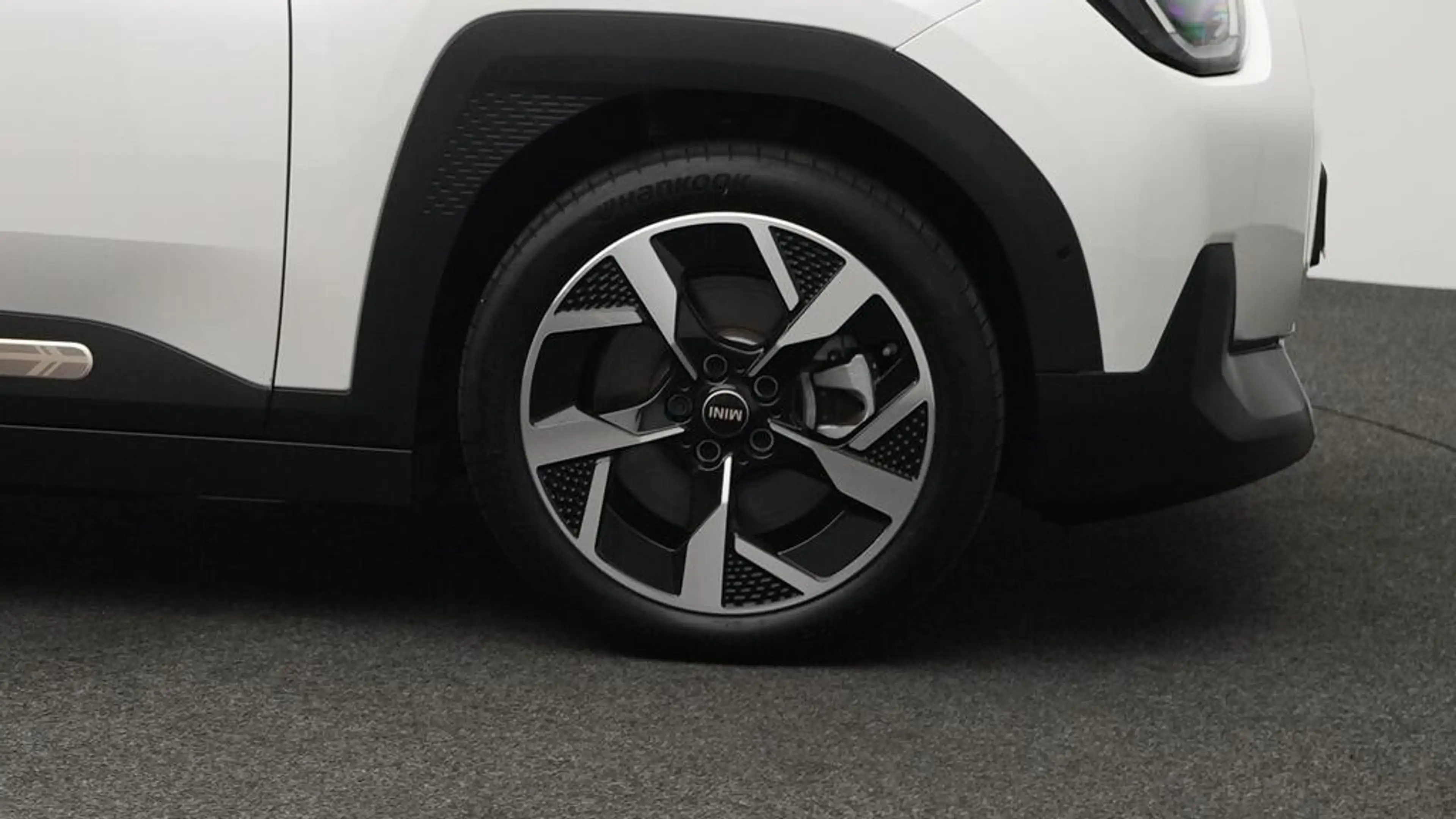 MINI Aceman Classic Trim — photo 10