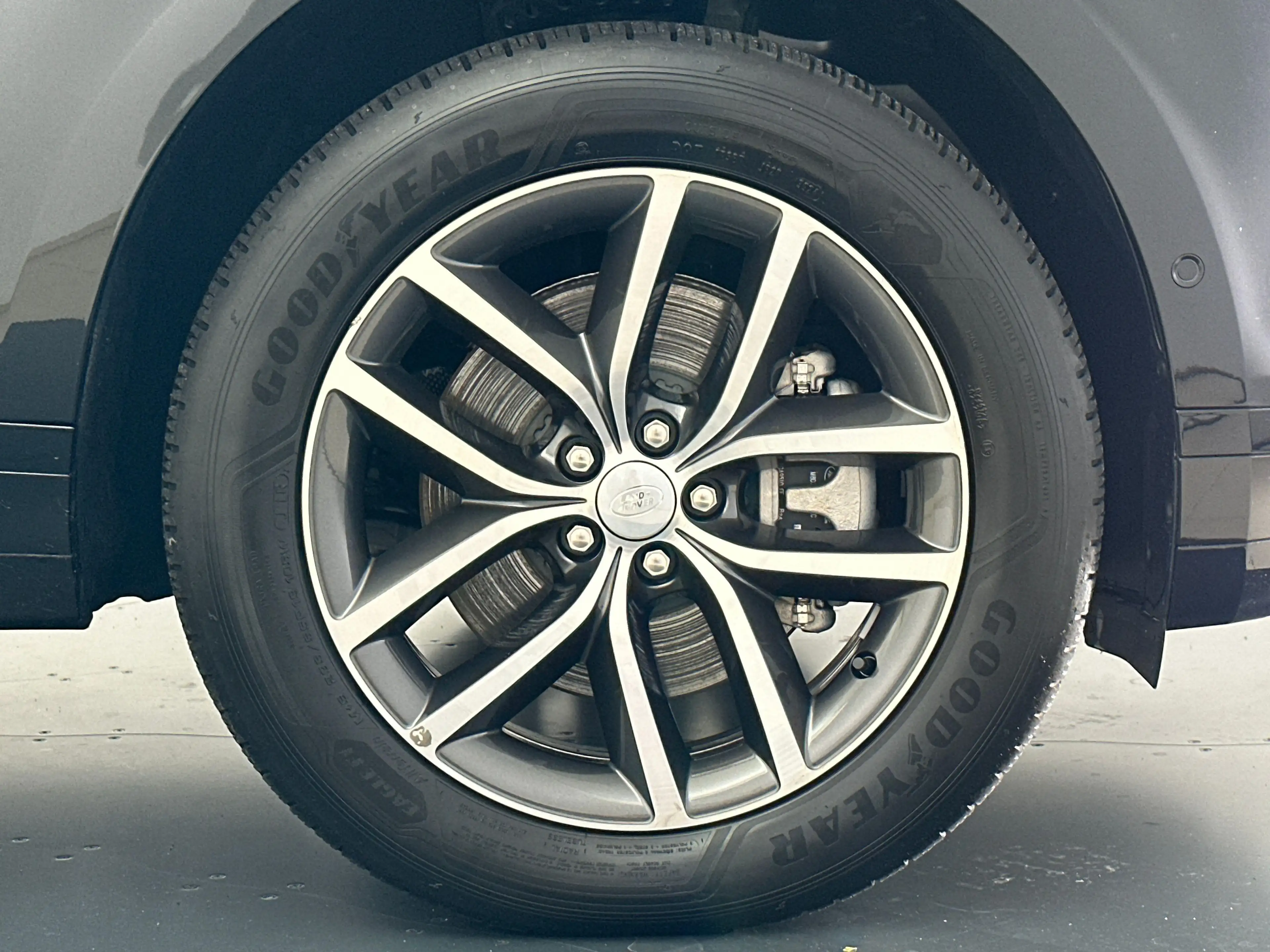 Land Rover Range Rover Evoque P270e Dynamic SE — photo 9