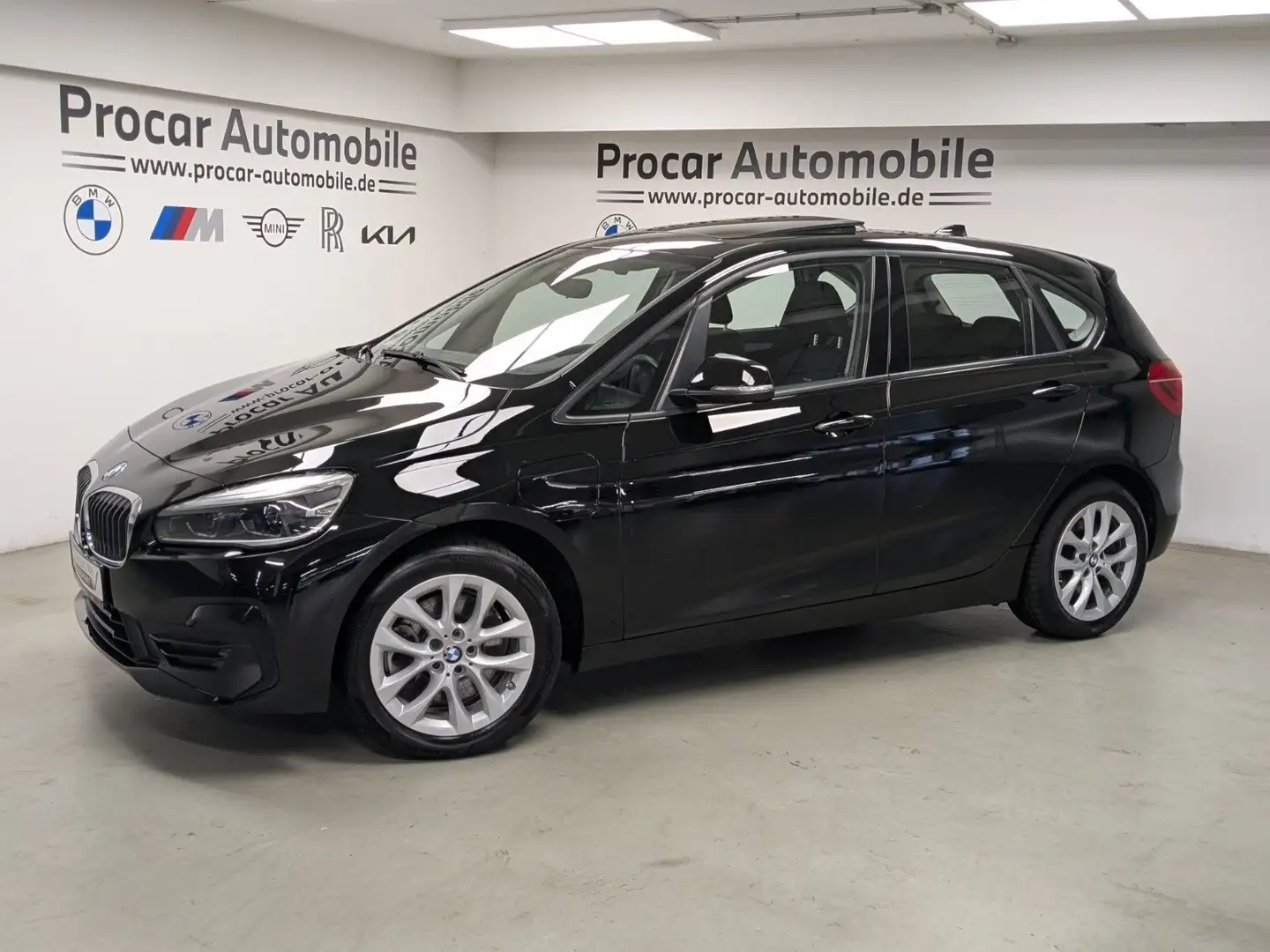 BMW 225 xe Pano DA+ ACC DAB LED PDC Shz Schwarz - 2