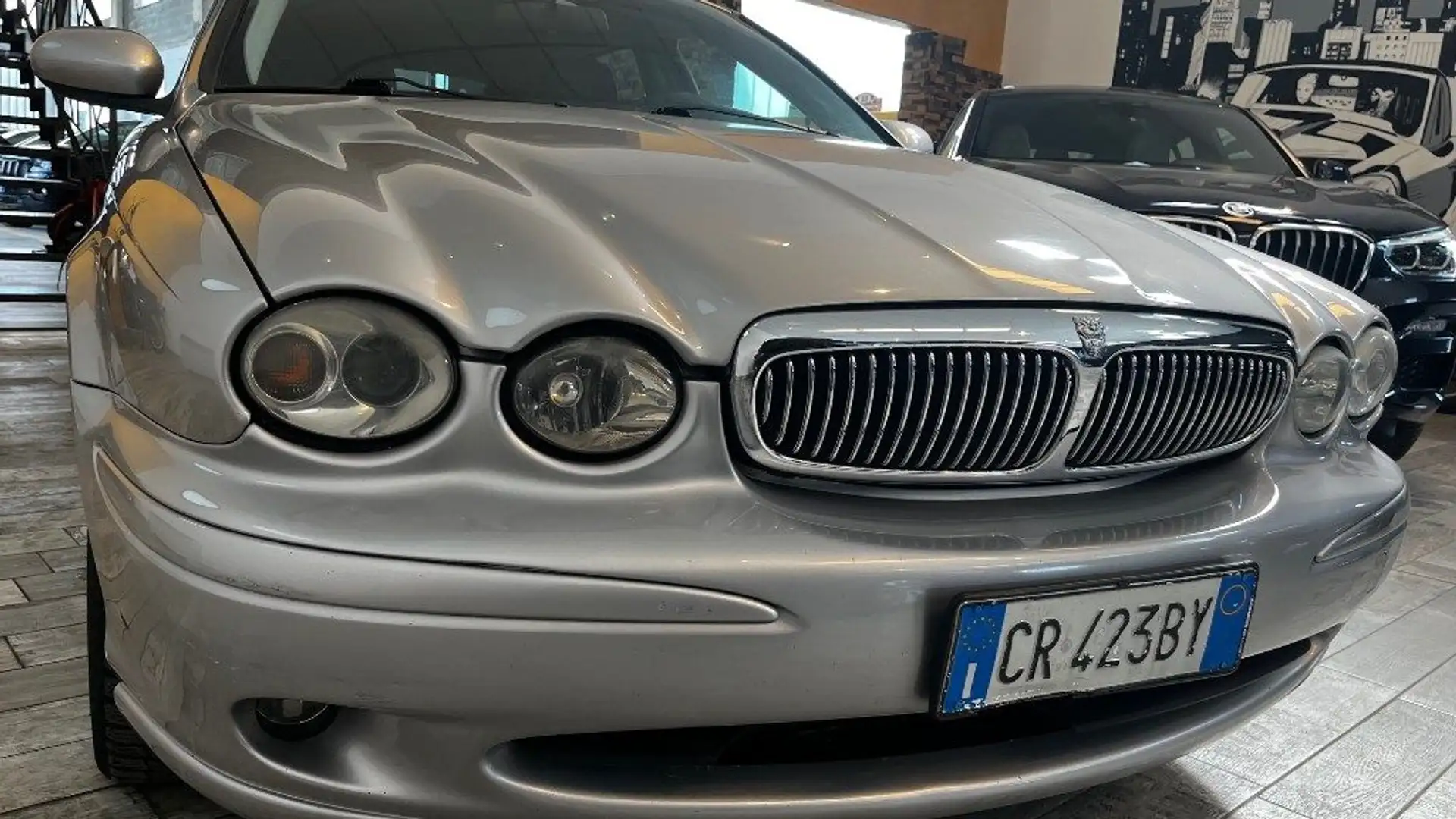 Jaguar X-Type 2.0D cat Wagon Executive in ottime condizioni Silber - 2