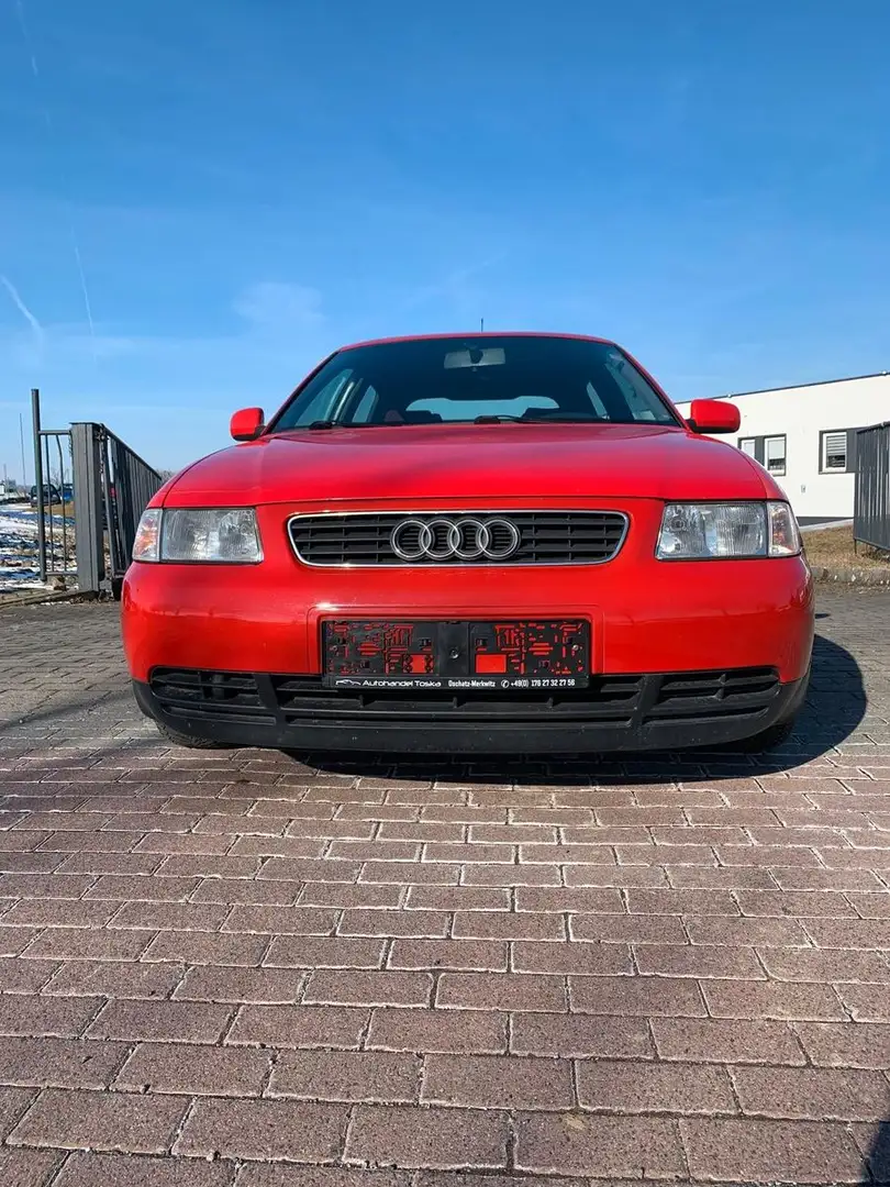 Audi A3 1.8 Ambiente Rot - 2