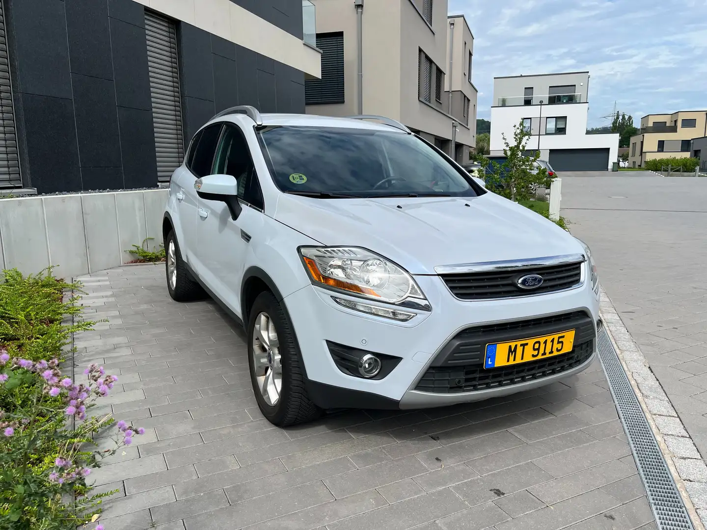 Ford Kuga Kuga 2.0 TDCi 4x4 Trend Blanc - 1