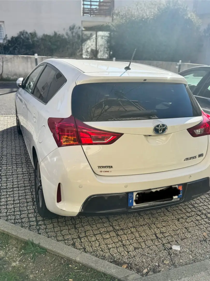 Toyota Auris Hybride 136h Dynamic - 1