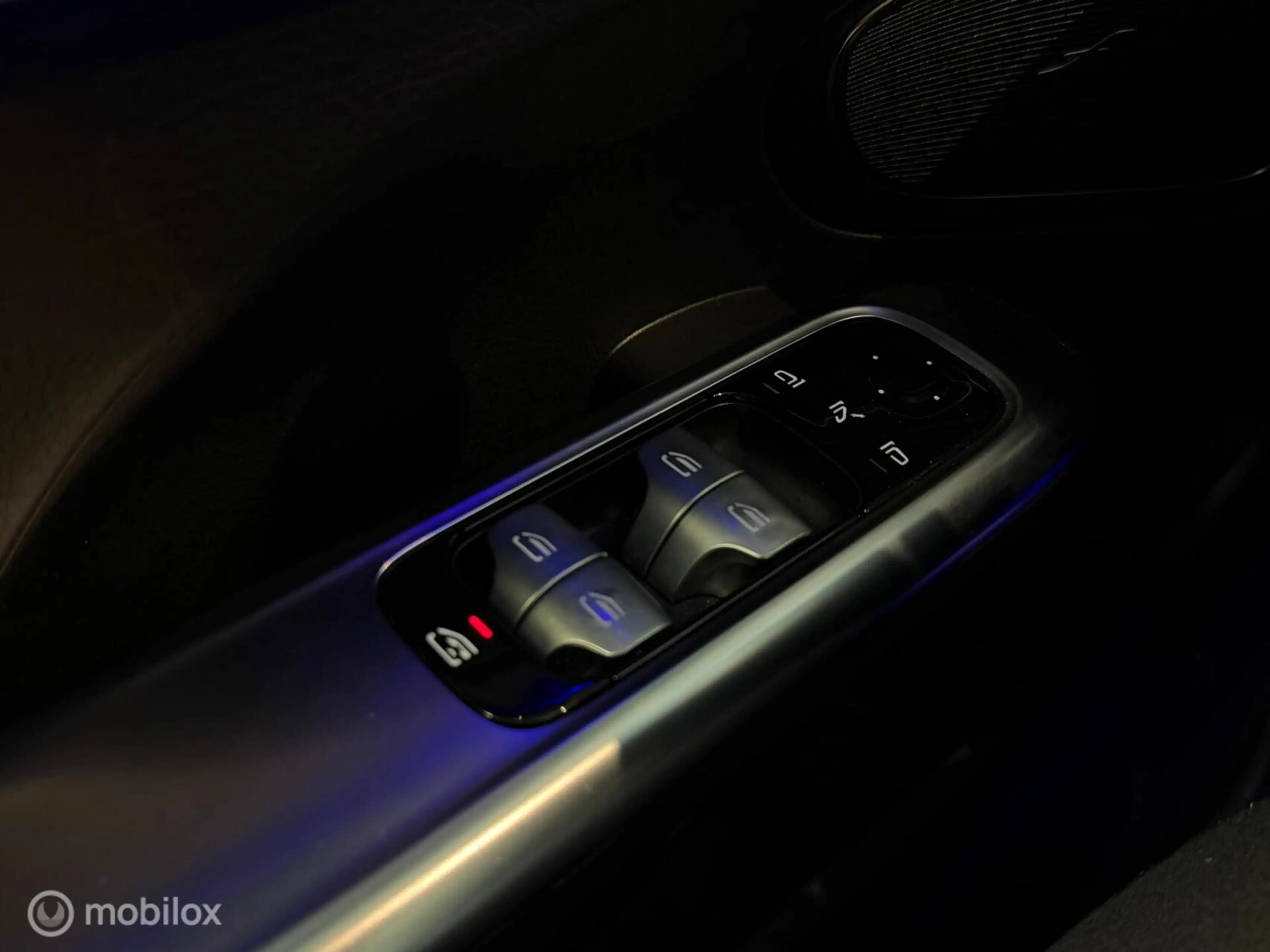 Mercedes-Benz C 300 Estate e AMG Line Panorama/Keyless/Night — photo 33