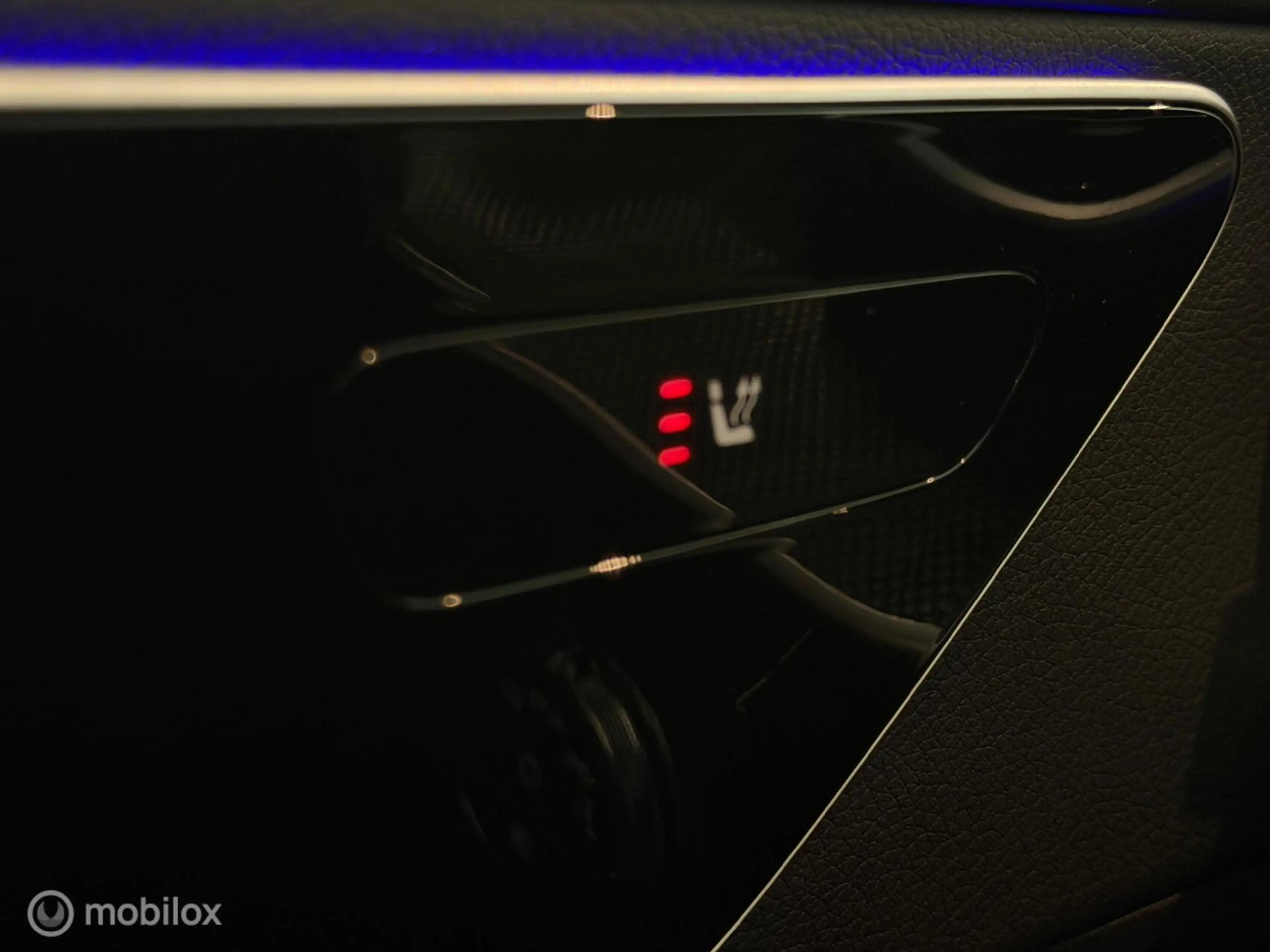 Mercedes-Benz C 300 Estate e AMG Line Panorama/Keyless/Night — photo 19