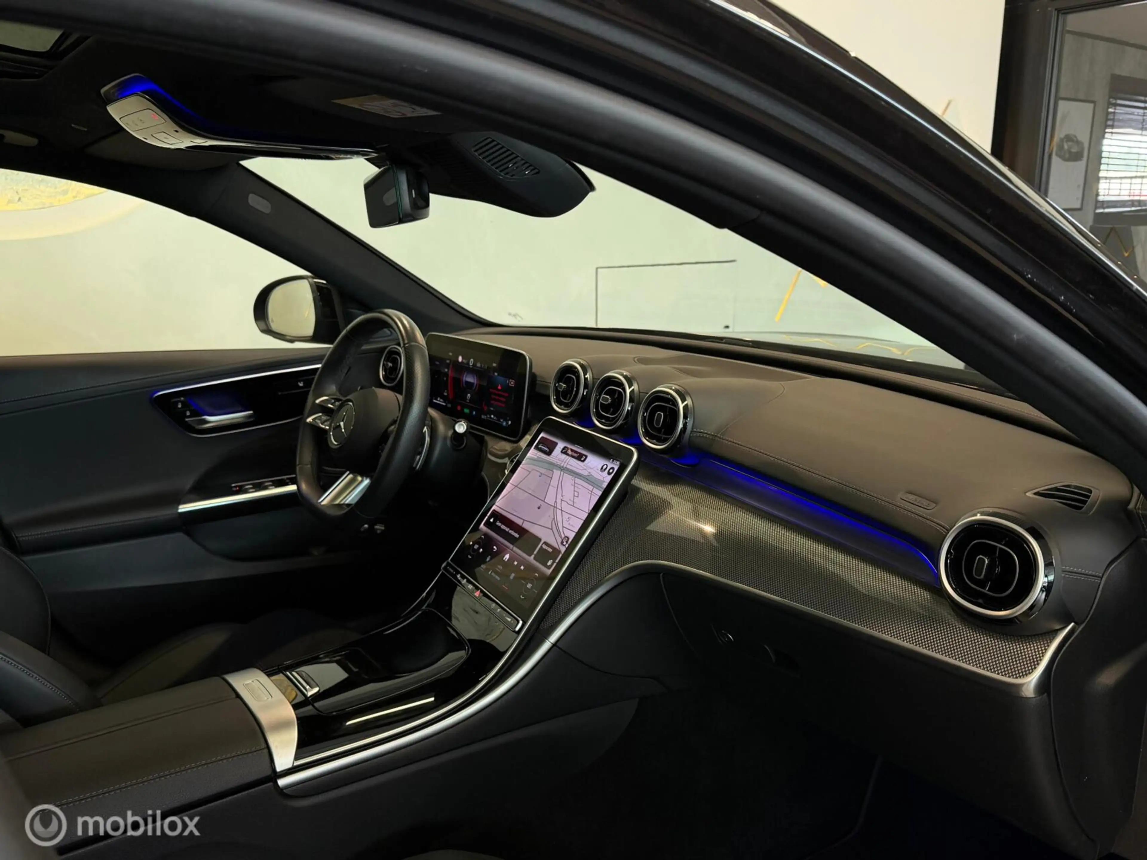 Mercedes-Benz C 300 Estate e AMG Line Panorama/Keyless/Night — photo 40