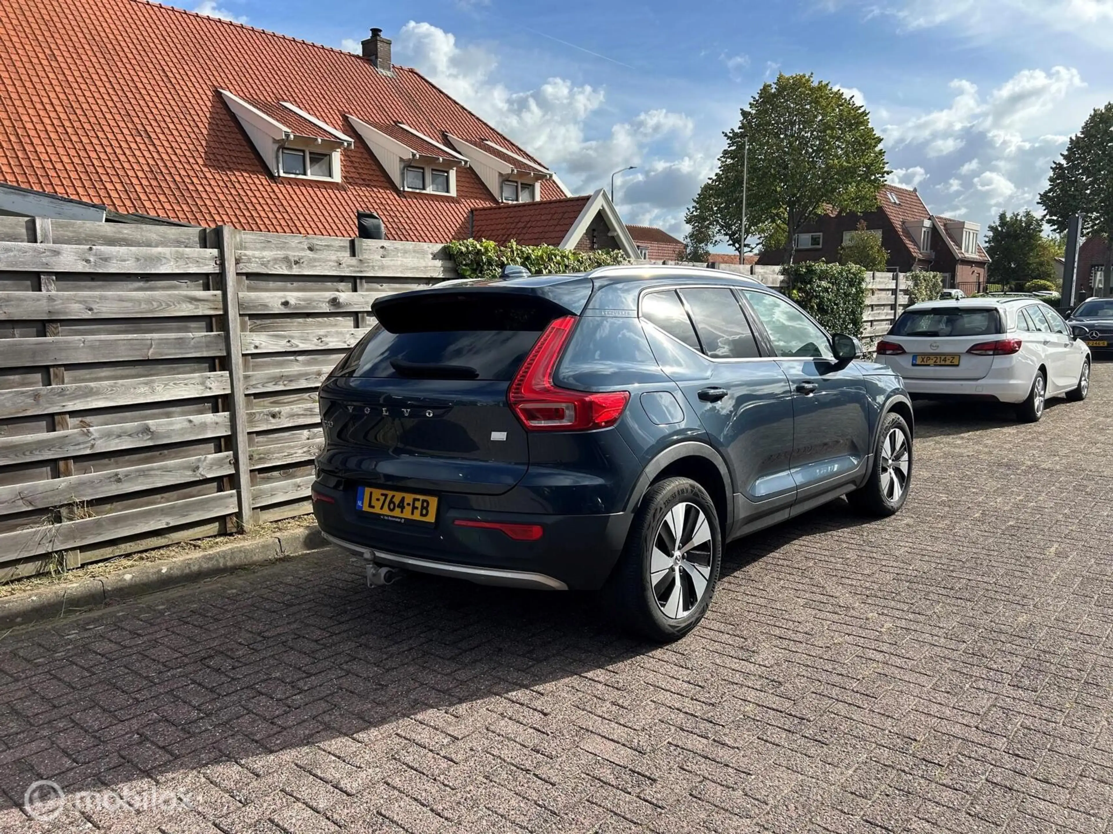Volvo XC40 1.5 T4 Recharge Inscription Expression Leer Trekha — photo 4