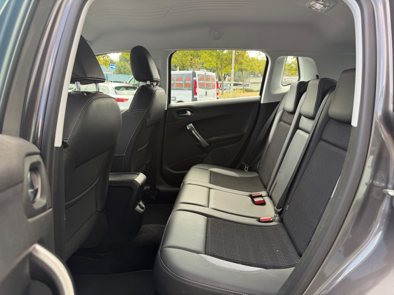 Peugeot 2008 1.6 VTi Allure, NAP, Navi, PDC, Bluetooth — photo 5