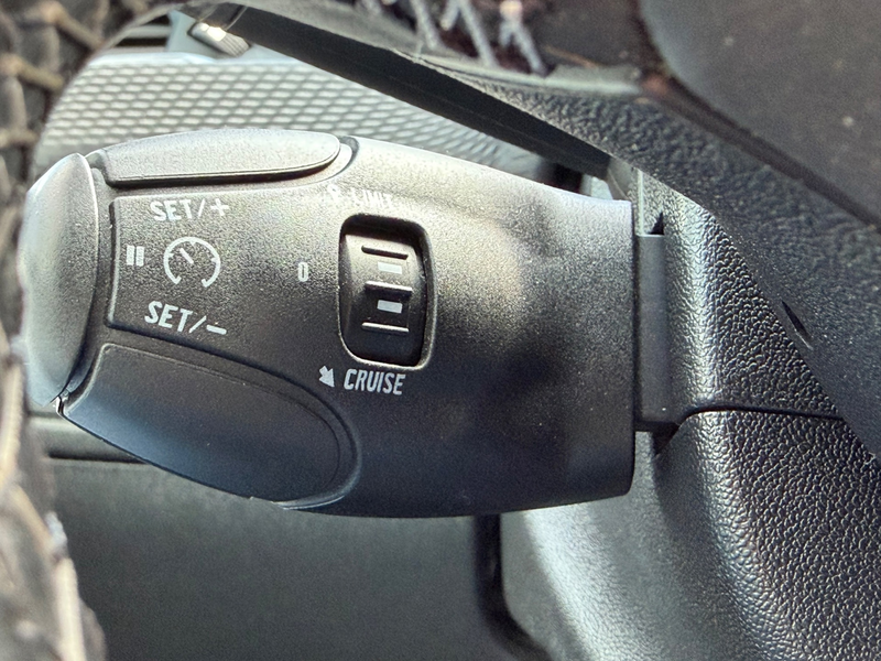 Peugeot 2008 1.6 VTi Allure, NAP, Navi, PDC, Bluetooth — photo 33