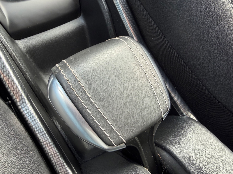 Peugeot 2008 1.6 VTi Allure, NAP, Navi, PDC, Bluetooth — photo 32